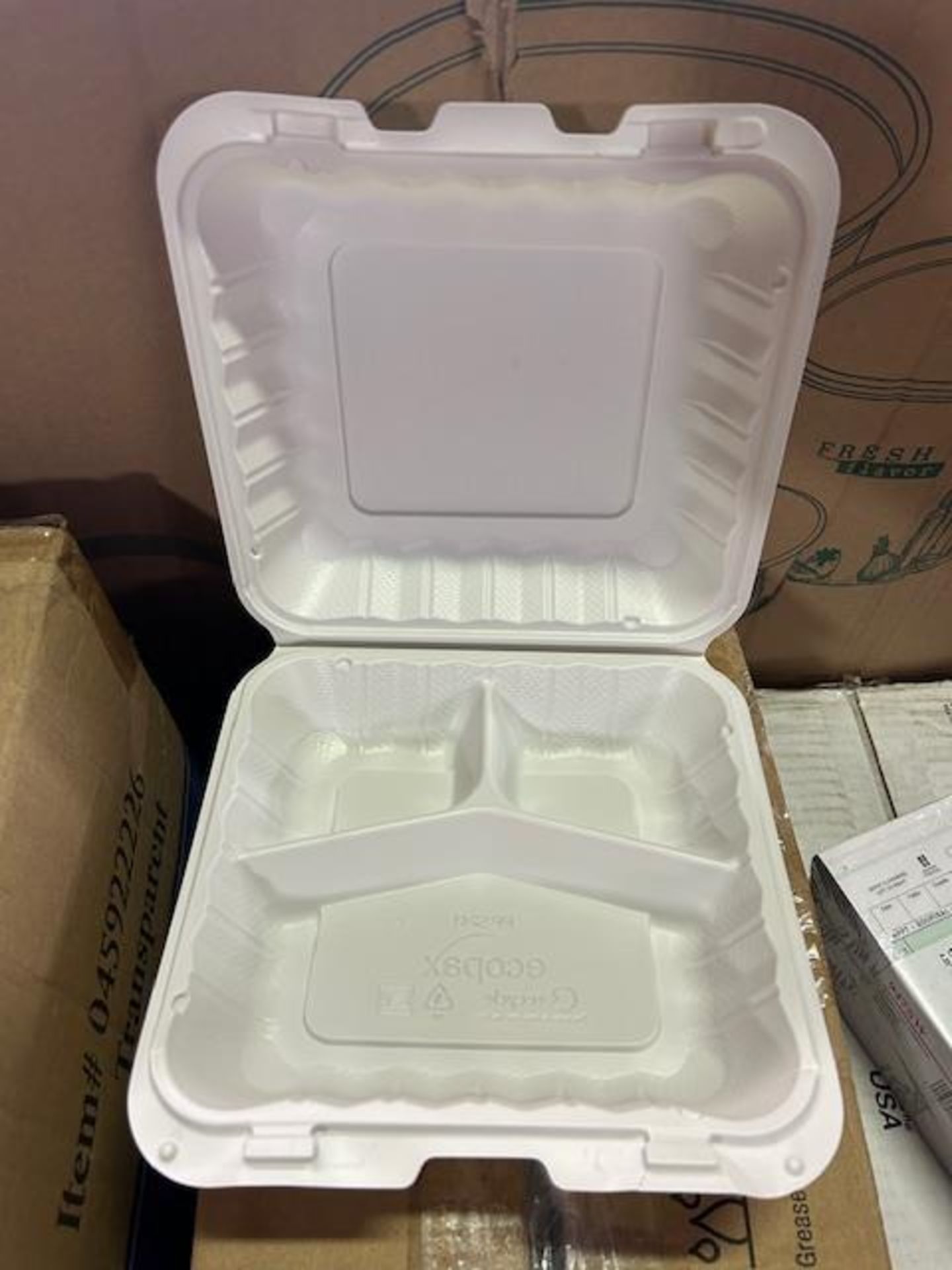 (2) Cases - 8 x 8 x 2-1/2 White Hinged Compartment Tray (Pack 150) - Image 2 of 3