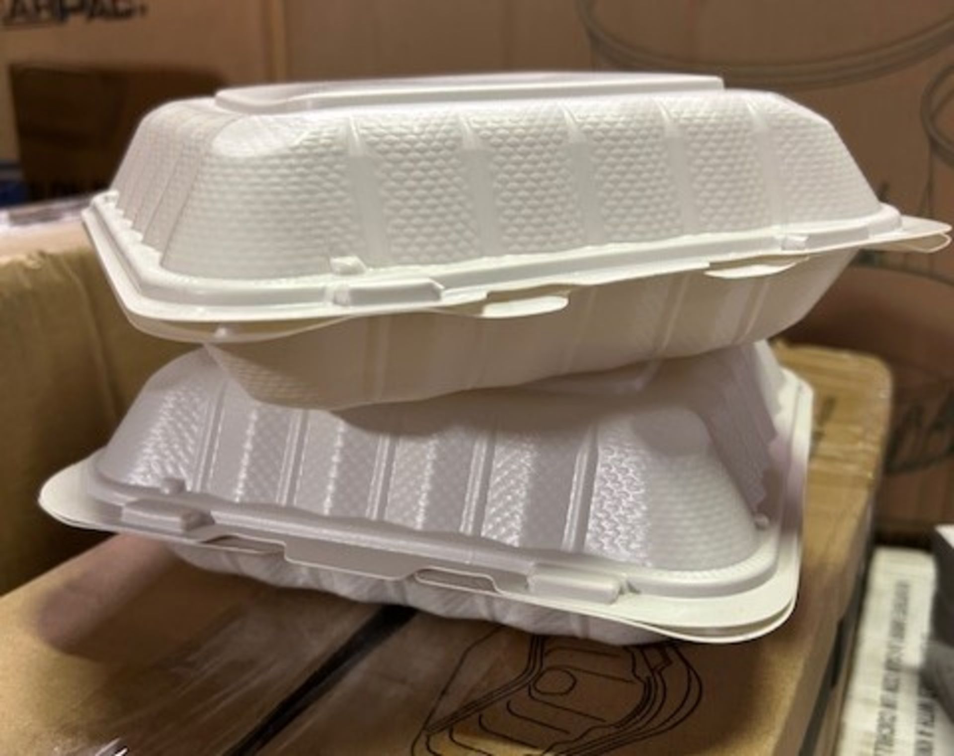 (2) Cases - 8 x 8 x 2-1/2 White Hinged Compartment Tray (Pack 150)