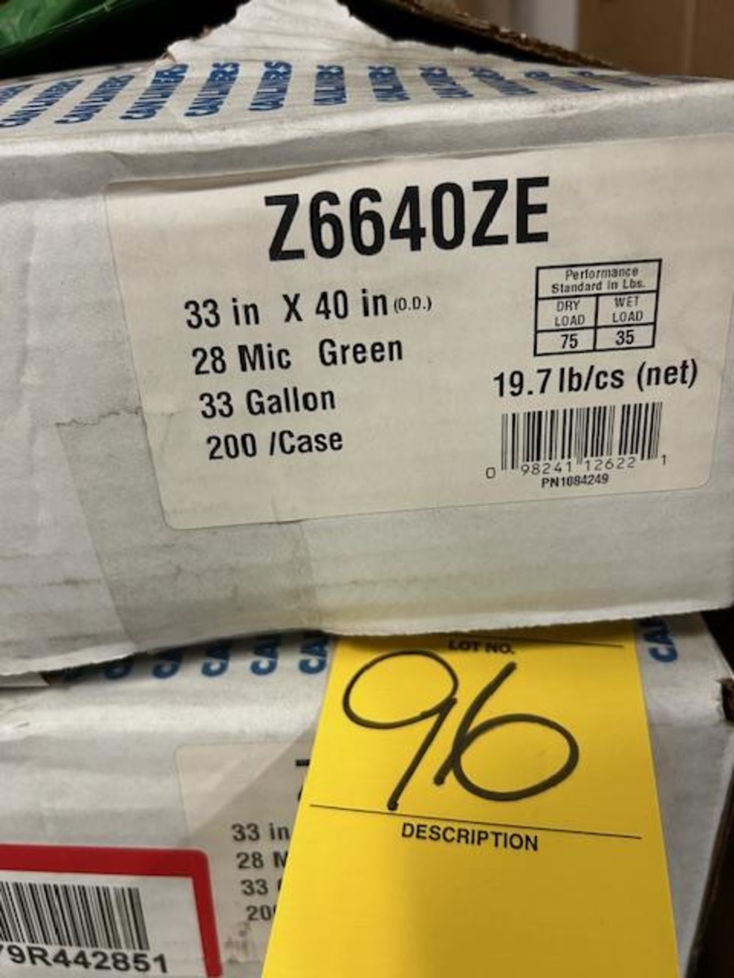 (23) Cases - Z6640ZE 33 x 40 28 Mic Green 33 Gallon Garbage Bag (Pack 200) - Image 2 of 3