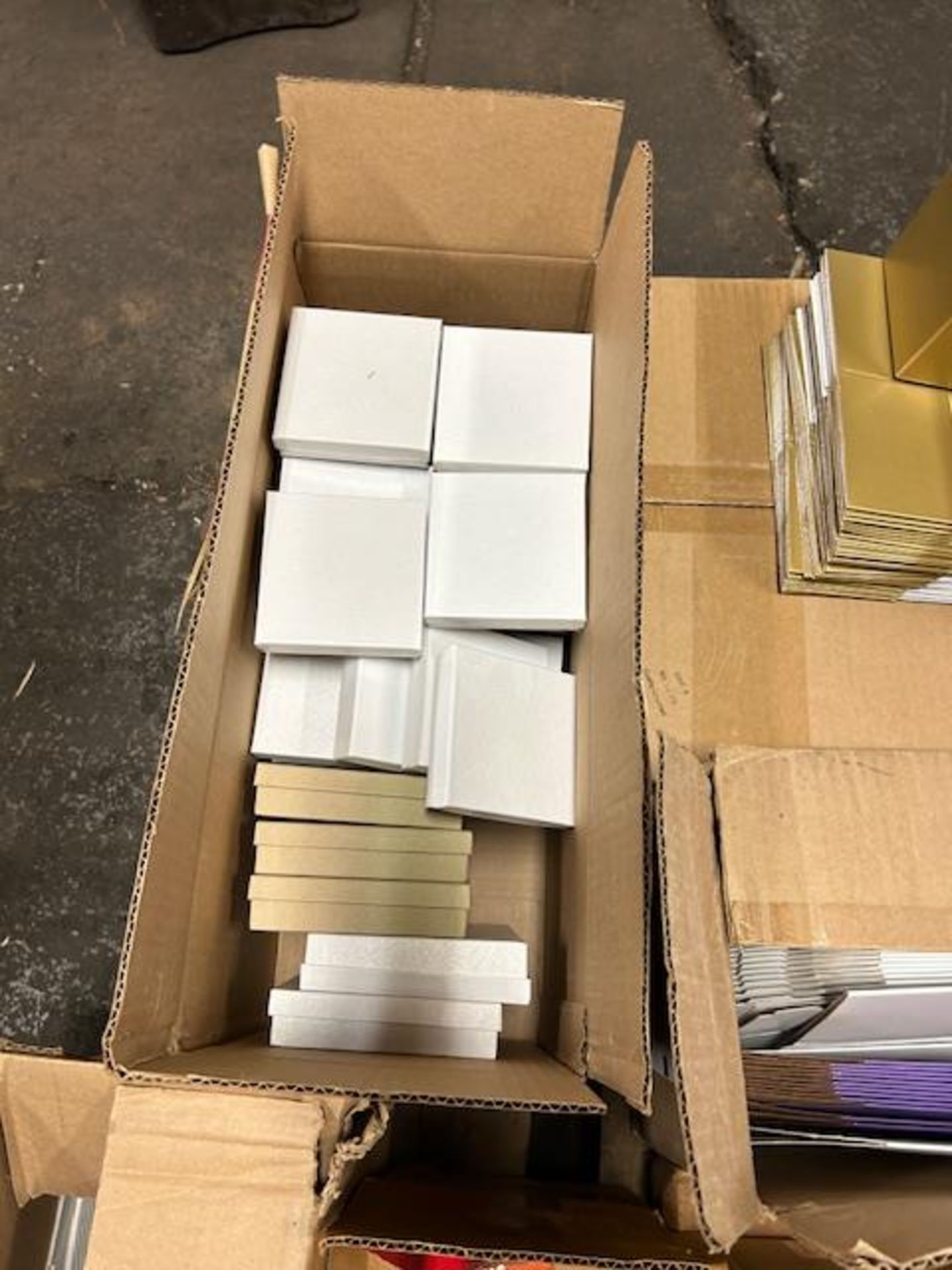 LOT - Assorted Gift Boxes (Approx 16cs) - Image 2 of 2