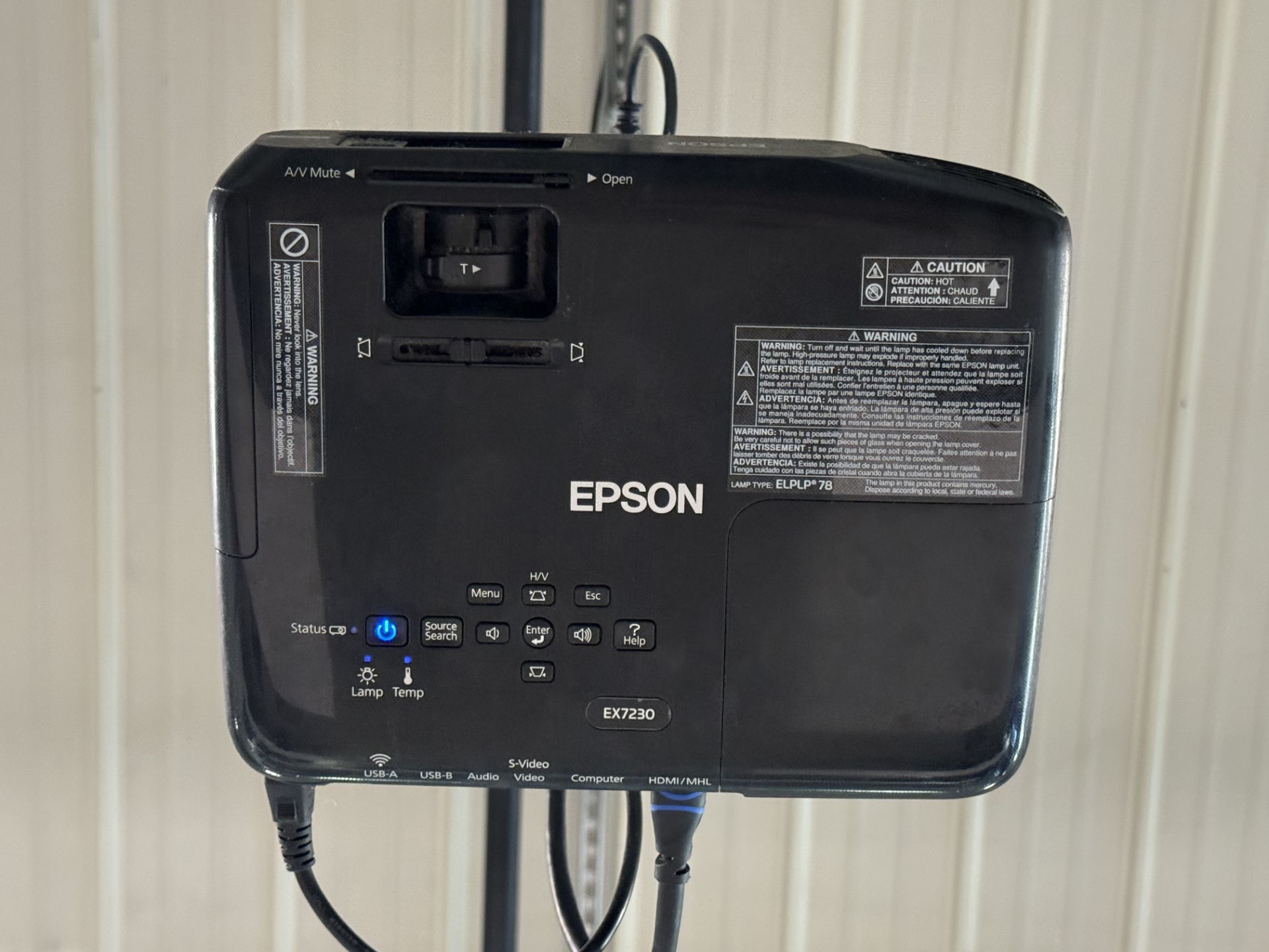 EPSON EX7230 PROJECTOR AND SCREEN (ZONE B1) - Image 2 of 3