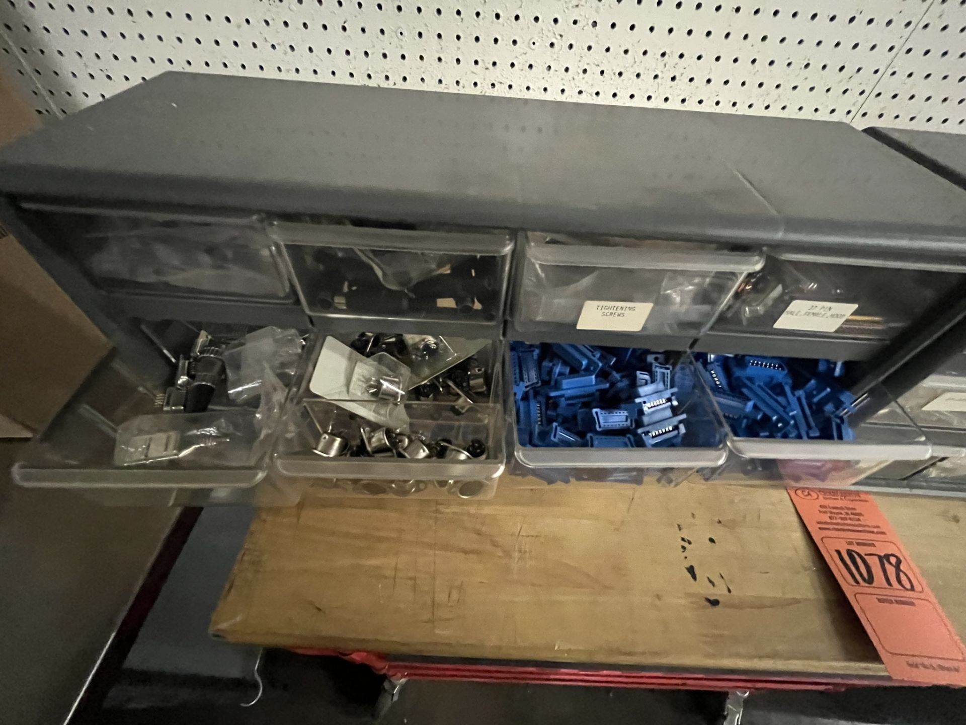 (2) TOOLBOXES WITH TIGHTENING SCREWS AND CONNECTORS - Image 2 of 9