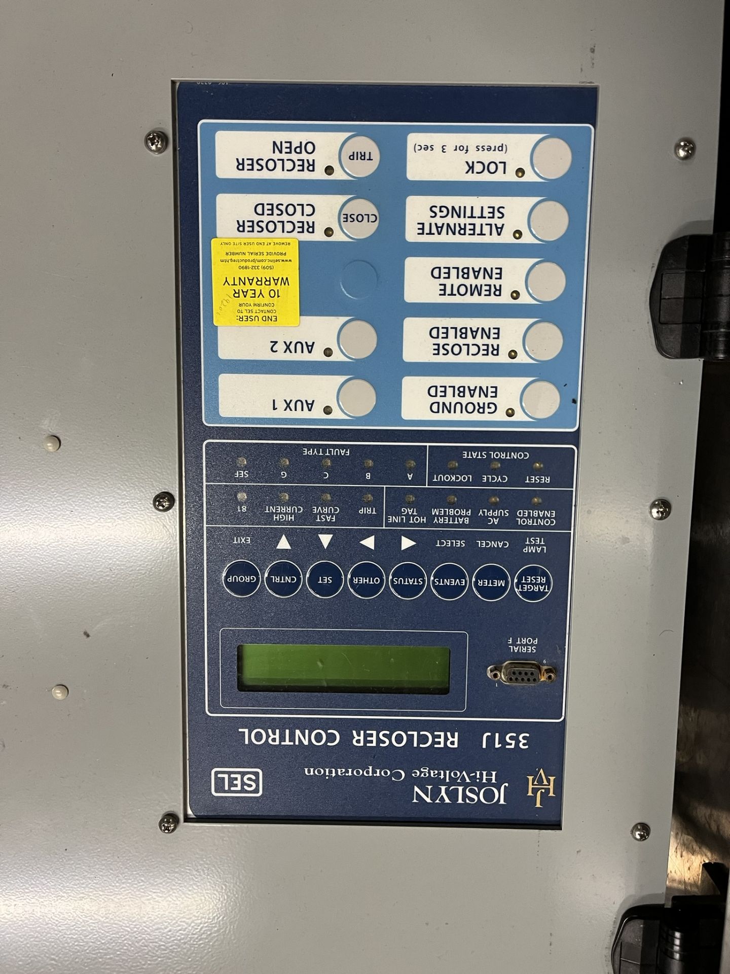 PALLET WITH JOSLYN SEL 351J HI-VOLTAGE RECLOSER CONTROL ENCLOSURE; ASSORTED SWITCHGEAR - Image 6 of 7