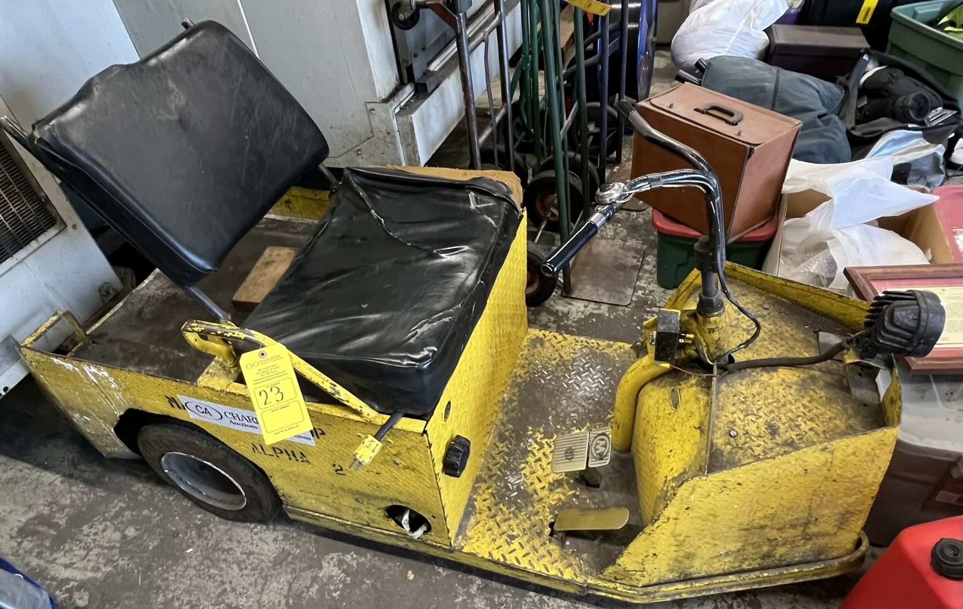 CUSHMAN CART (INFO PLATE UNREADABLE. NEEDS NEW BATTERY)