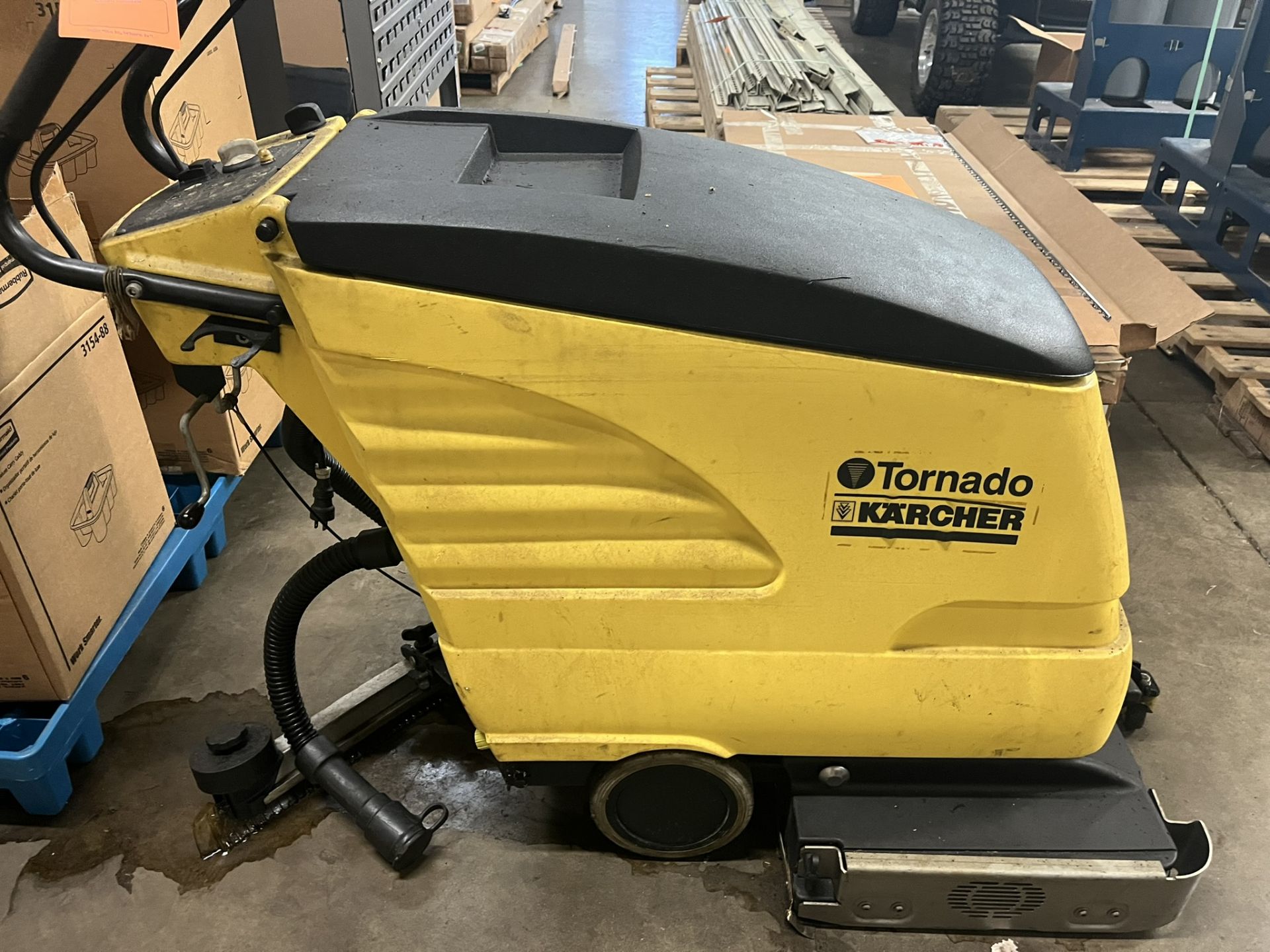 KARCHER TORNADO FLOOR SWEEPER (CONDITION UNKNOWN)