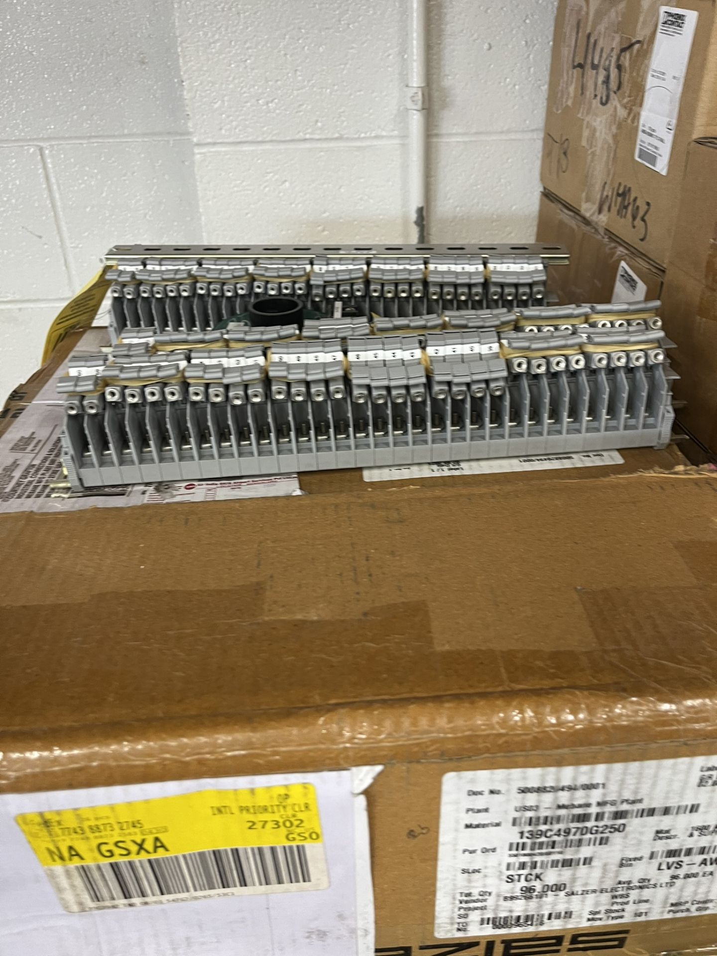 (9) BOXES OF PHOENIX CONTACT TERMINAL STRIPS - Image 3 of 4