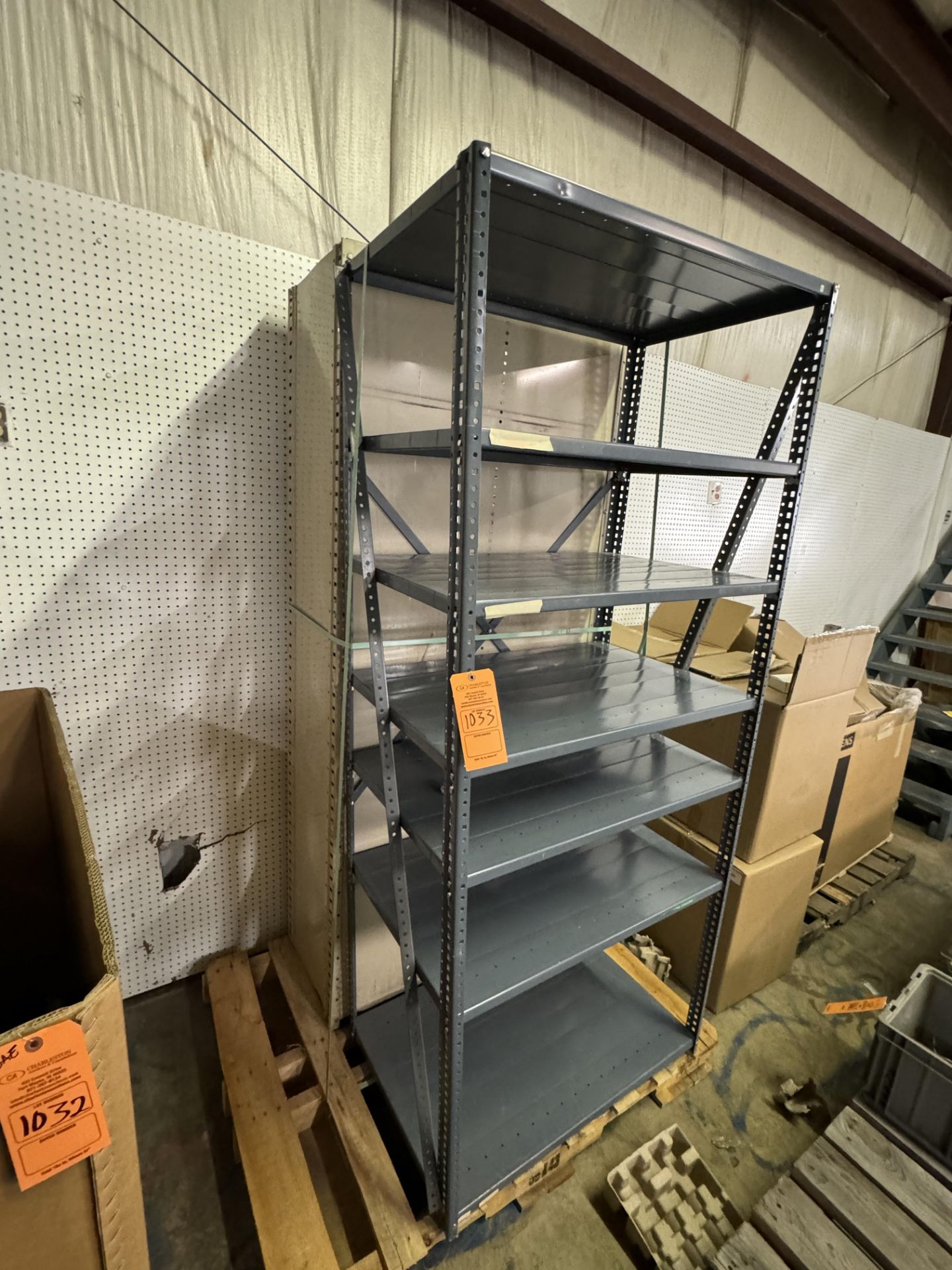 PALLET WITH (2) STEEL RACKS