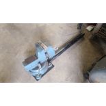 HITCH MOUNT VISE; 2" CURT BALL HITCH AND MOUNT