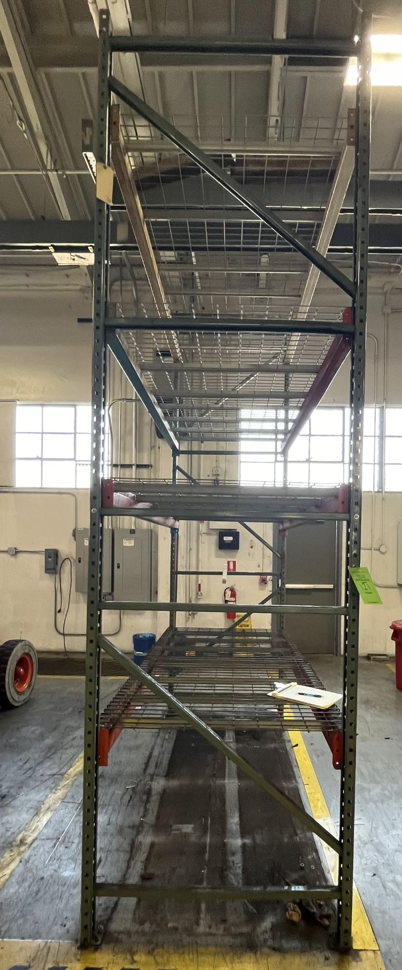 SINGLE SECTION PALLET RACKING WITH WIRE DECK: (2) 12' UPRIGHTS; (8) 90" CROSSBEAMS