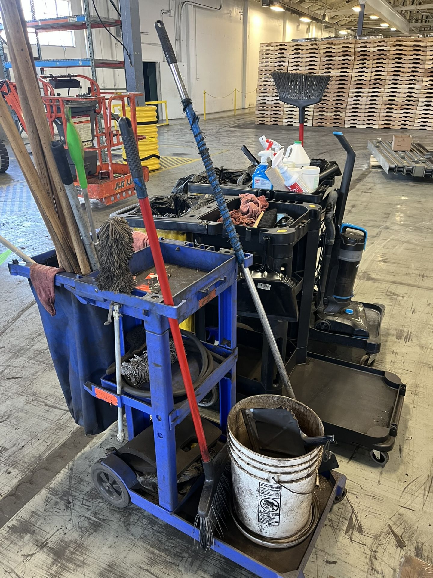 (3) CLEANING CARTS