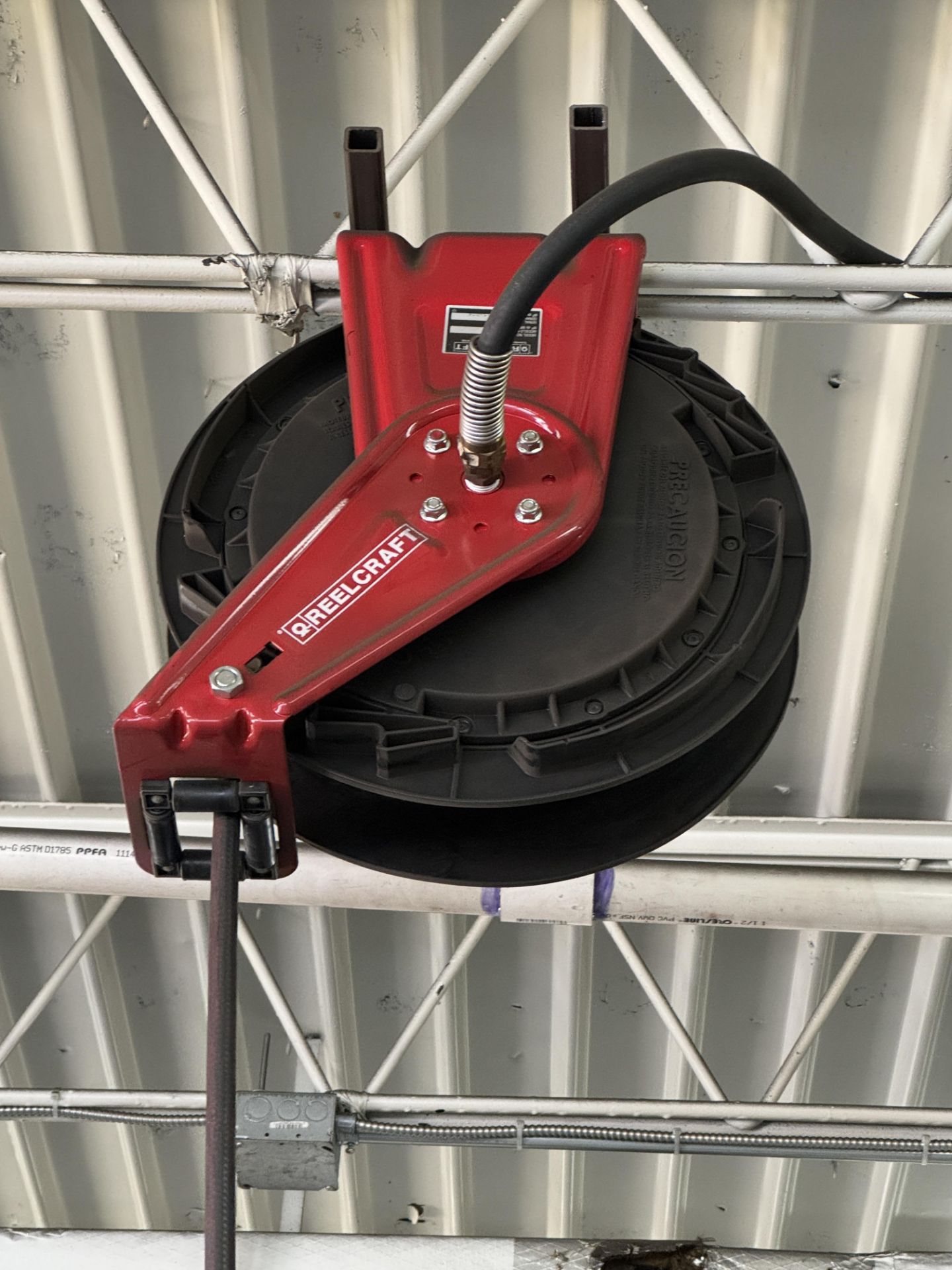 REELCRAFT MOUNTED HOSE REEL