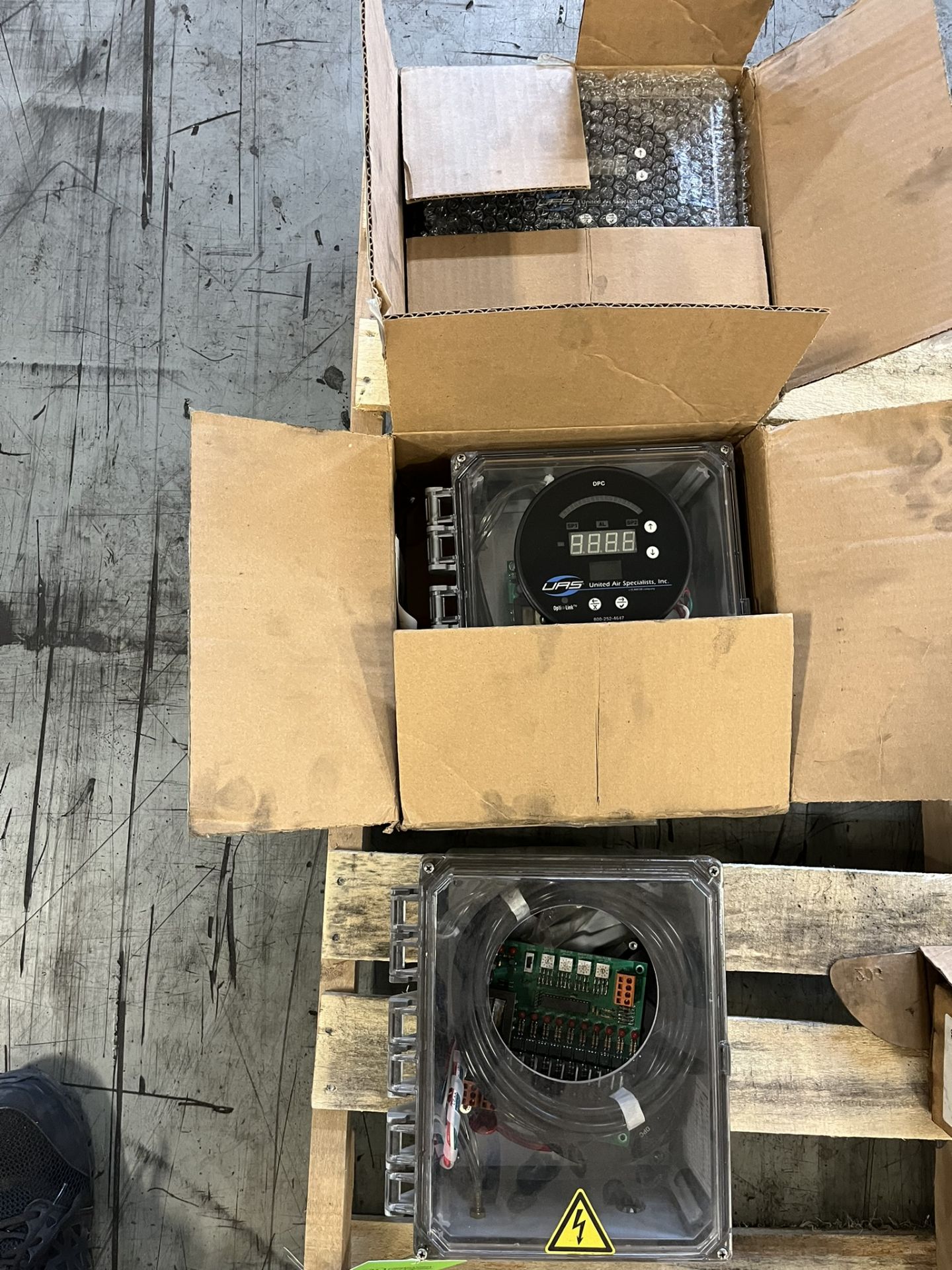 (3) UNITED AIR SPECIALIST DPC DUST COLLECTOR CONTROLLERS