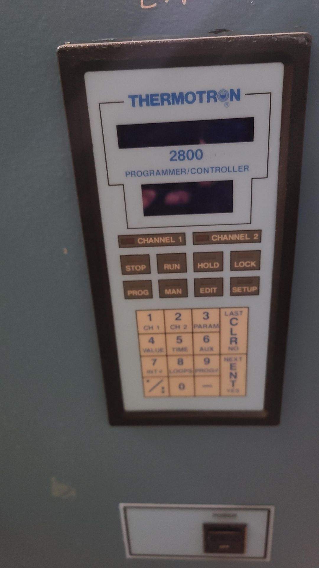 THERMOTRON ENVIRONMENTAL TEST CHAMBER MODEL # S-1.2B SERIAL # 199959 - Image 2 of 4