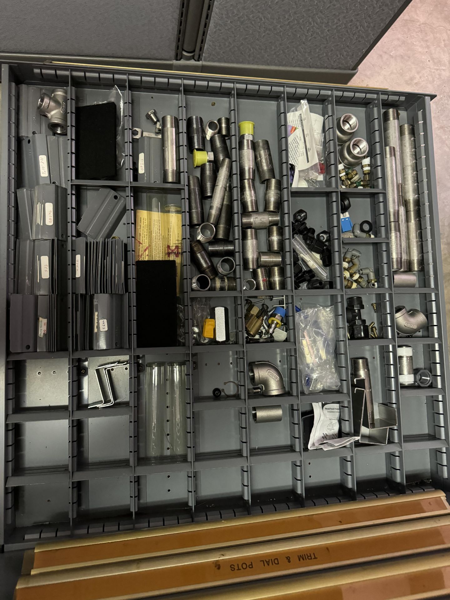 CONTENTS OF CABINET: PNEUMATIC FITTINGS; RESISTORS; MISC (ZONE 5) - Image 9 of 10