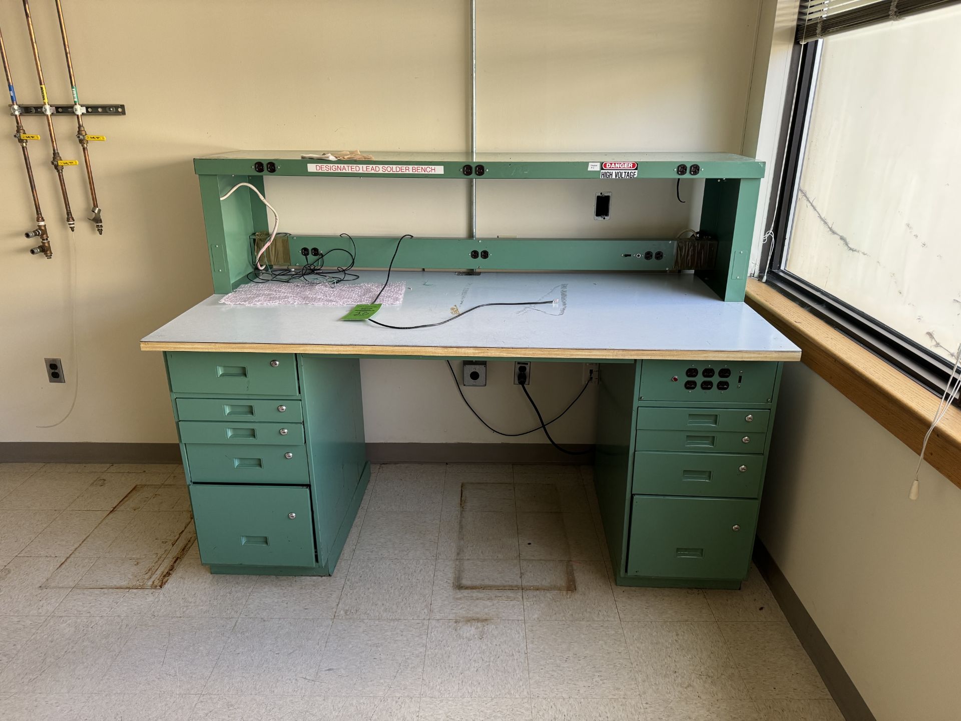 LAB WORK STATION (ZONE 2)