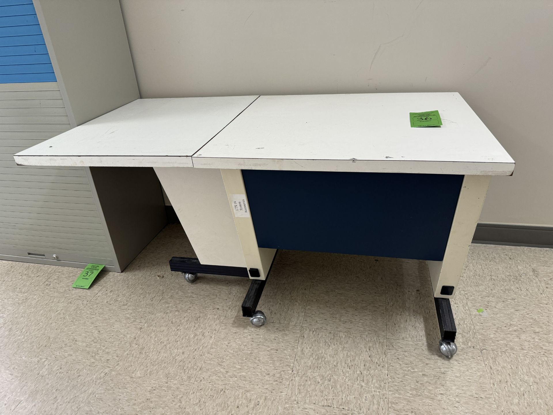 MOBILE TABLE (ZONE 3)