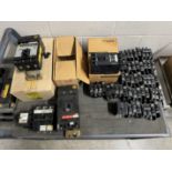 ASSORTED CIRCUIT BREAKERS AND SWITCHES INCLUDING SQUARE D MOLDED CASE CIRCUIT BREAKERS 20 A (ZONE