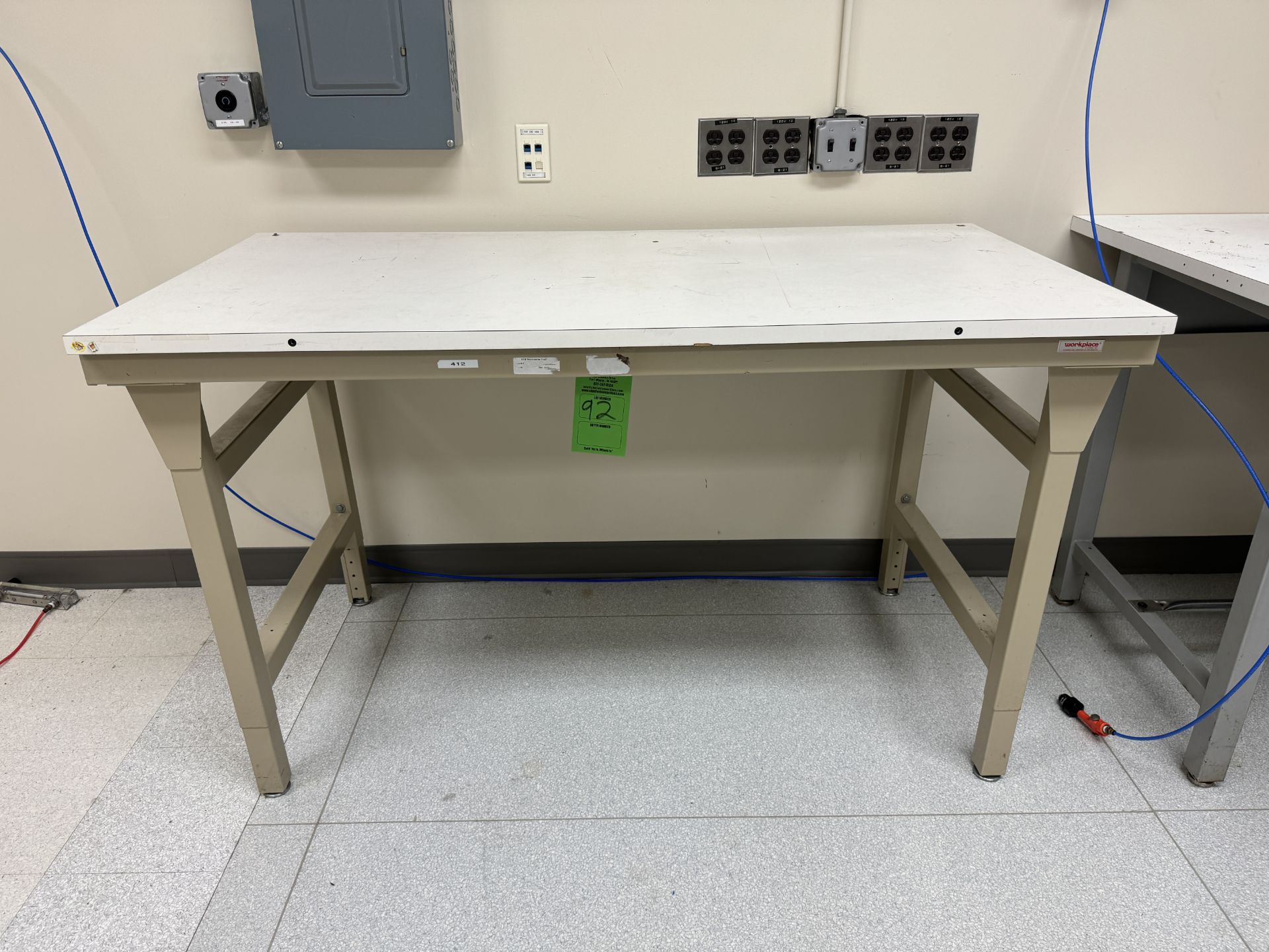 WOOD TOP WORK TABLE (ZONE 3)