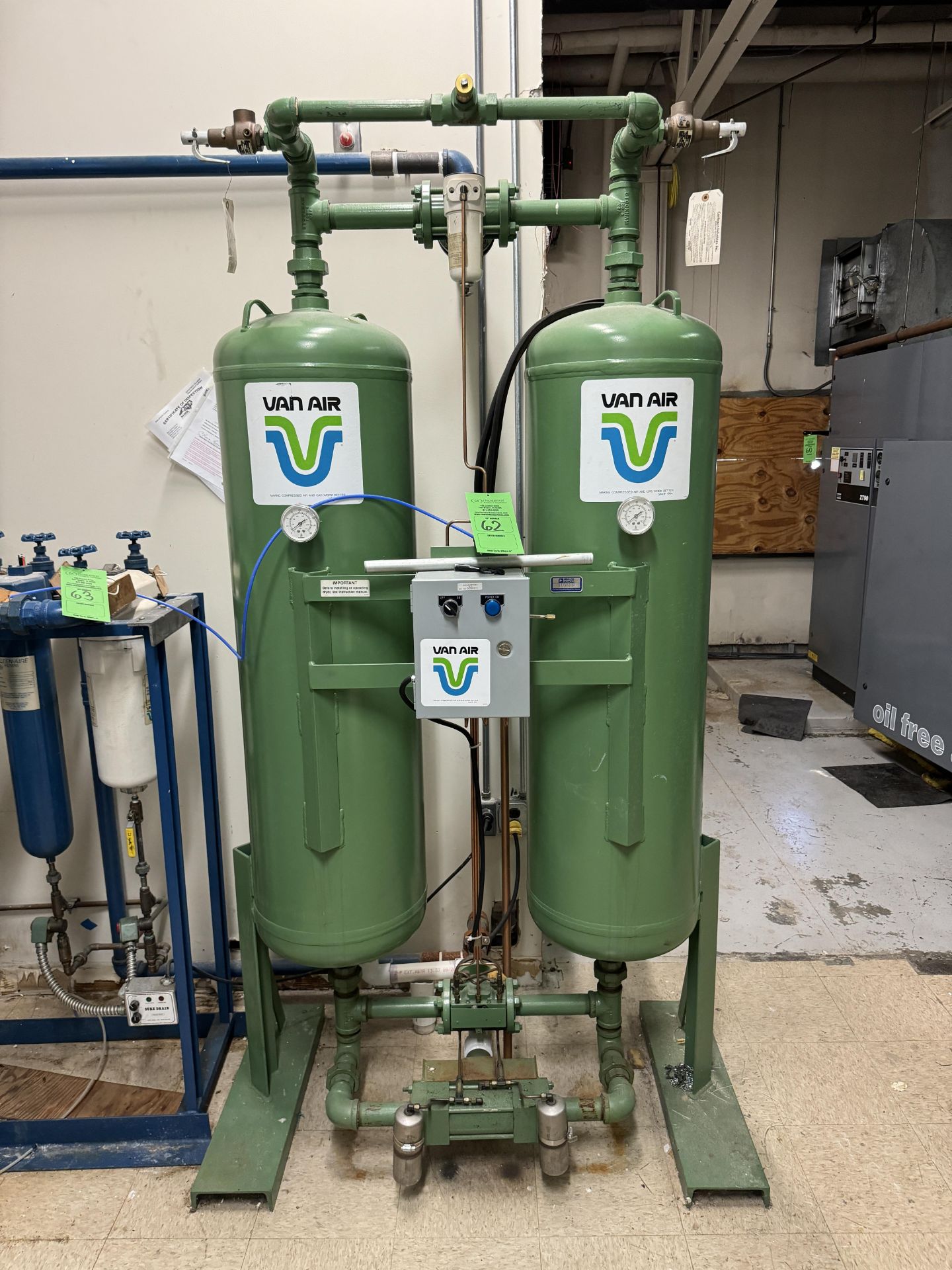 VAN AIR HEATLESS DESICCANT AIR DRYER MODEL # HL-500 SERIAL # 104229 (ZONE 3)