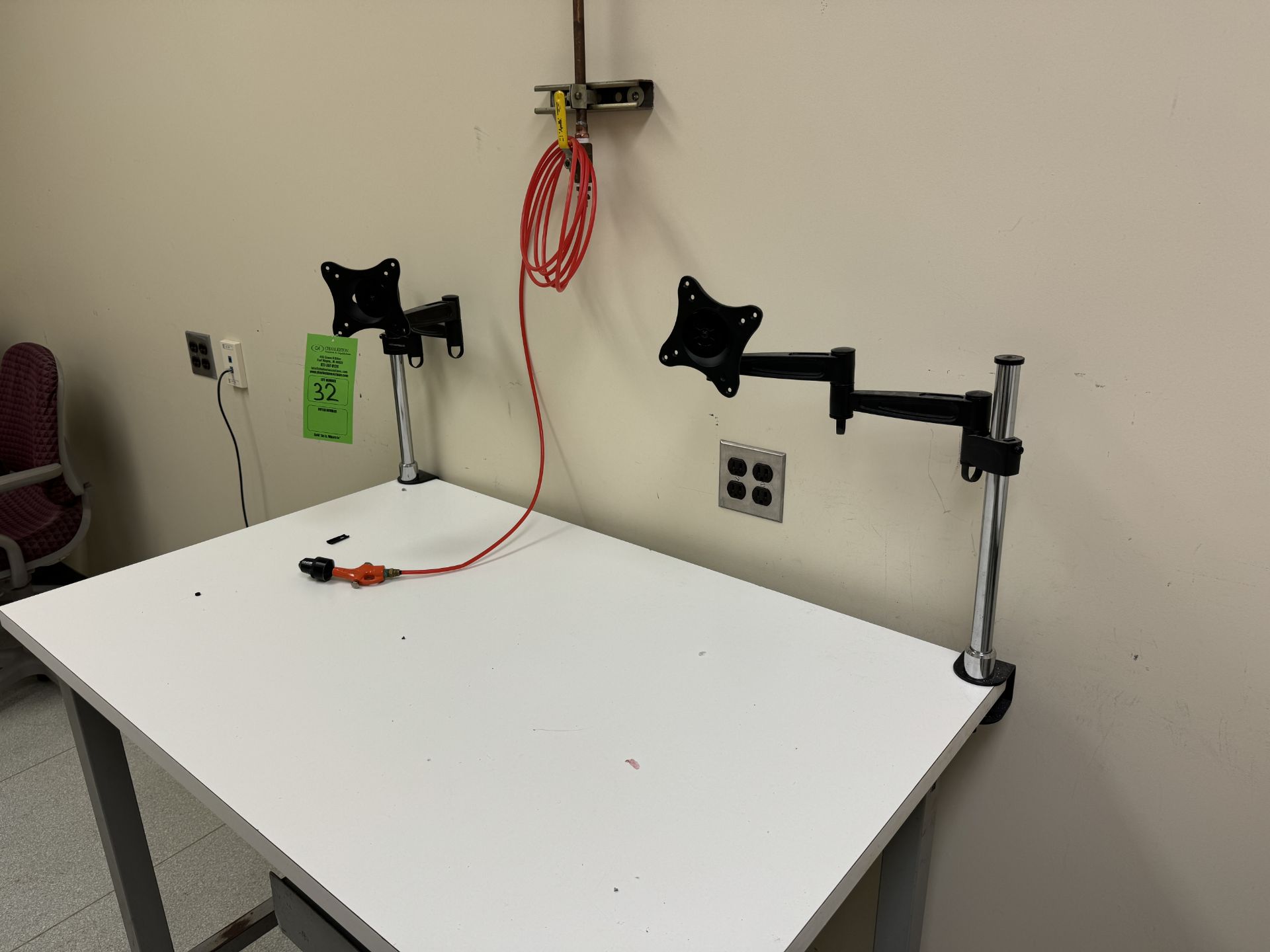 TABLE WITH (2) MONITOR MOUNTS (ZONE 3) - Image 2 of 2