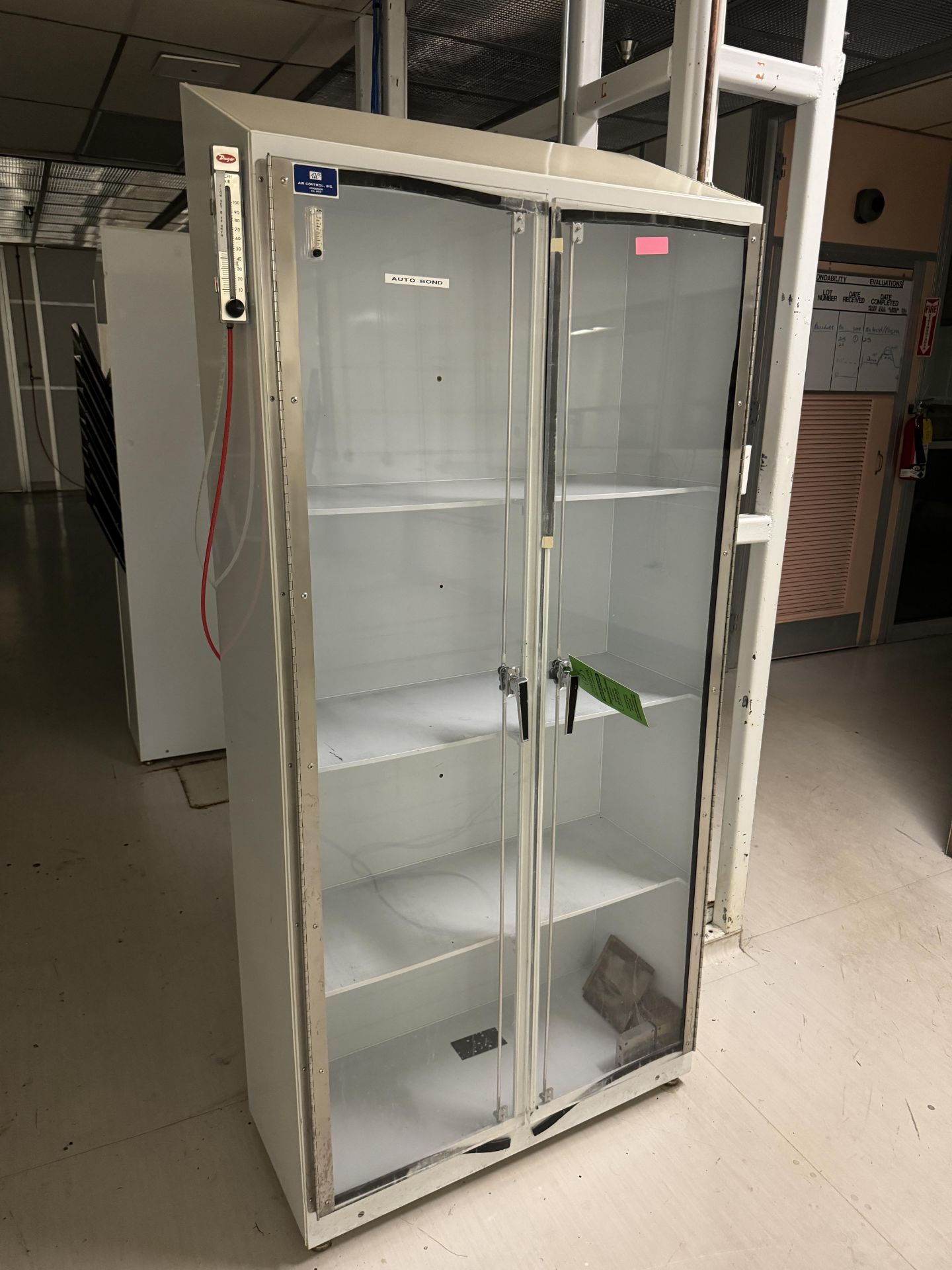 CONTROLLED ROOM TEMPERATURE CABINET WITH DWYER TEMP CONTROL SYSTEM (ZONE B)