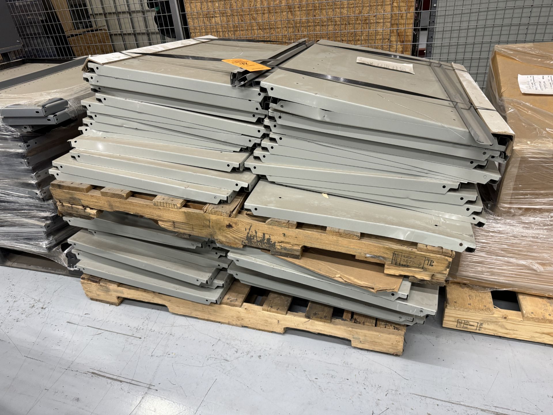 PALLET OF PAN SHELVING SHELVES