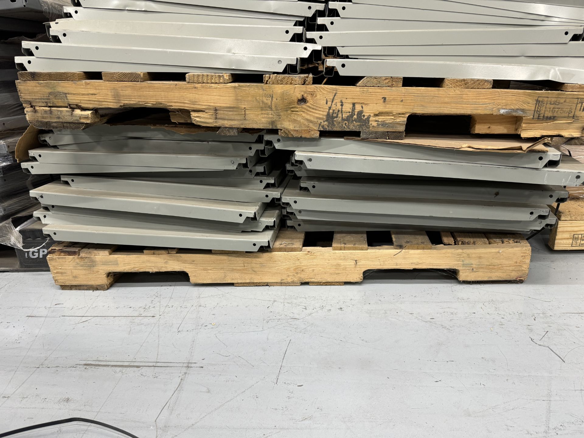 PALLET OF PAN SHELVING SHELVES - Bild 2 aus 2