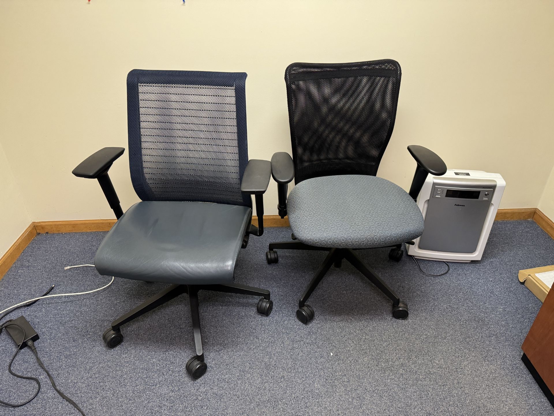 CONTENTS OF OFFICE: DESK; (2) CHAIRS; SPACE HEATER (PICTURED CONTENTS OF DESK NOT INCLUDED) - Image 3 of 3