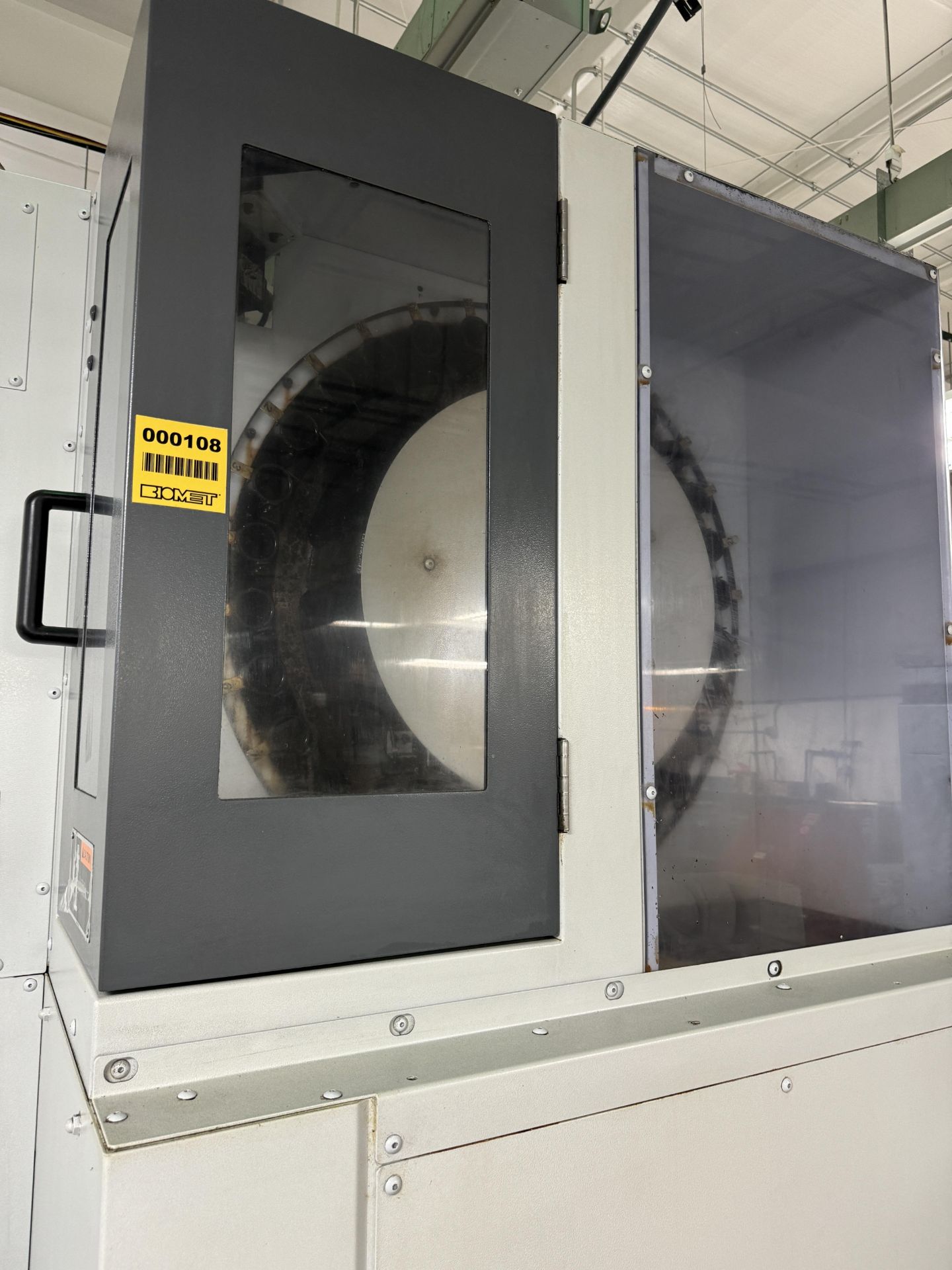 2004 MORI SEIKI NV5000?IA/40 VERTICAL MACHINING CENTER SERIAL # NV50/DH2077; MAX SPINDLE SPEED: - Image 9 of 10