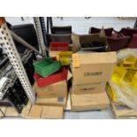 PALLET OF MISC PLASTIC BINS; MAGNETS; PLASTIC DIVIDERS