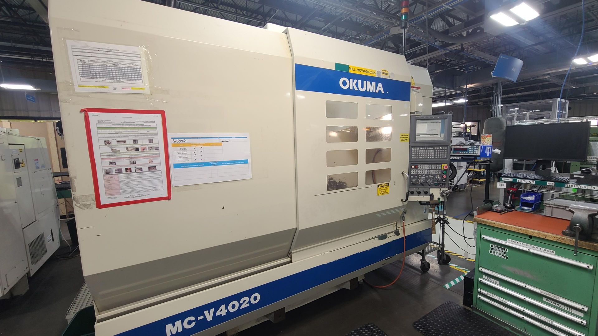 OKUMA MC-V4020 VERTICAL MACHINING CENTER; TABLE SIZE: 48X20; MAX LOAD: 1500 LB; SPINDLE TO TABLE: - Image 5 of 5