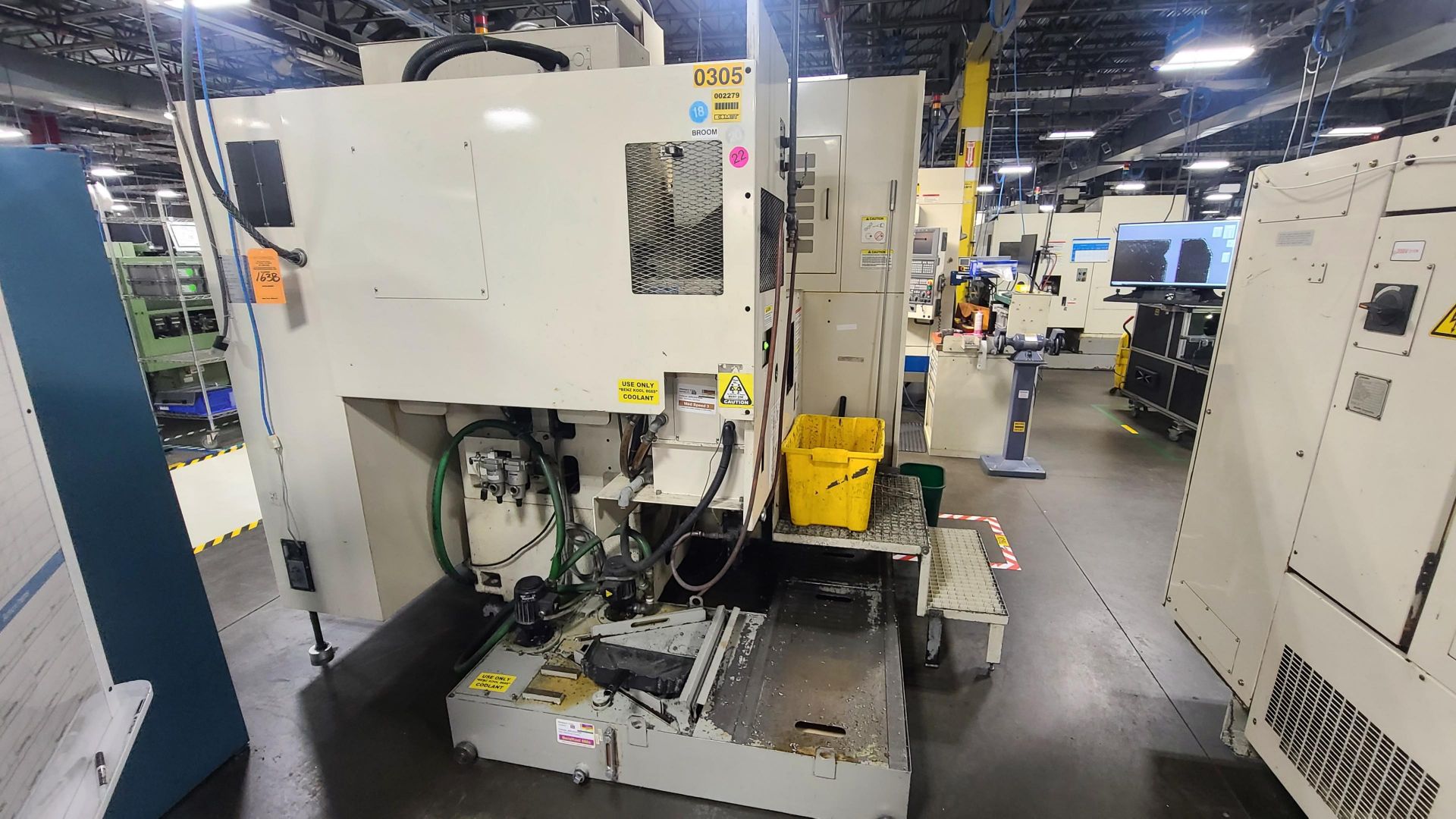 OKUMA MC-V4020 VERTICAL MACHINING CENTER; TABLE SIZE: 48X20; MAX LOAD: 1500 LB; SPINDLE TO TABLE: - Image 3 of 5