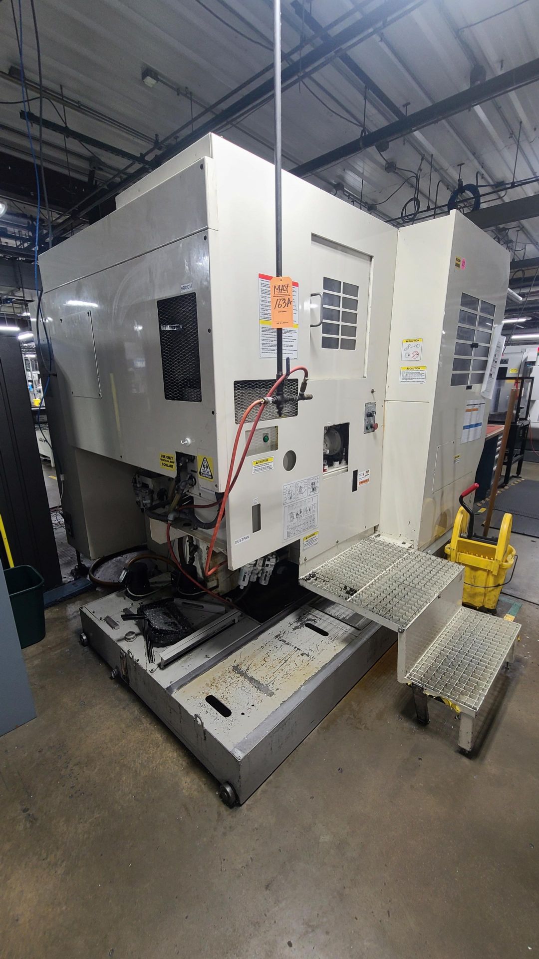 OKUMA MC-V4020 VERTICAL MACHINING CENTER; TABLE SIZE: 48X20; MAX LOAD: 1500 LB; SPINDLE TO TABLE: