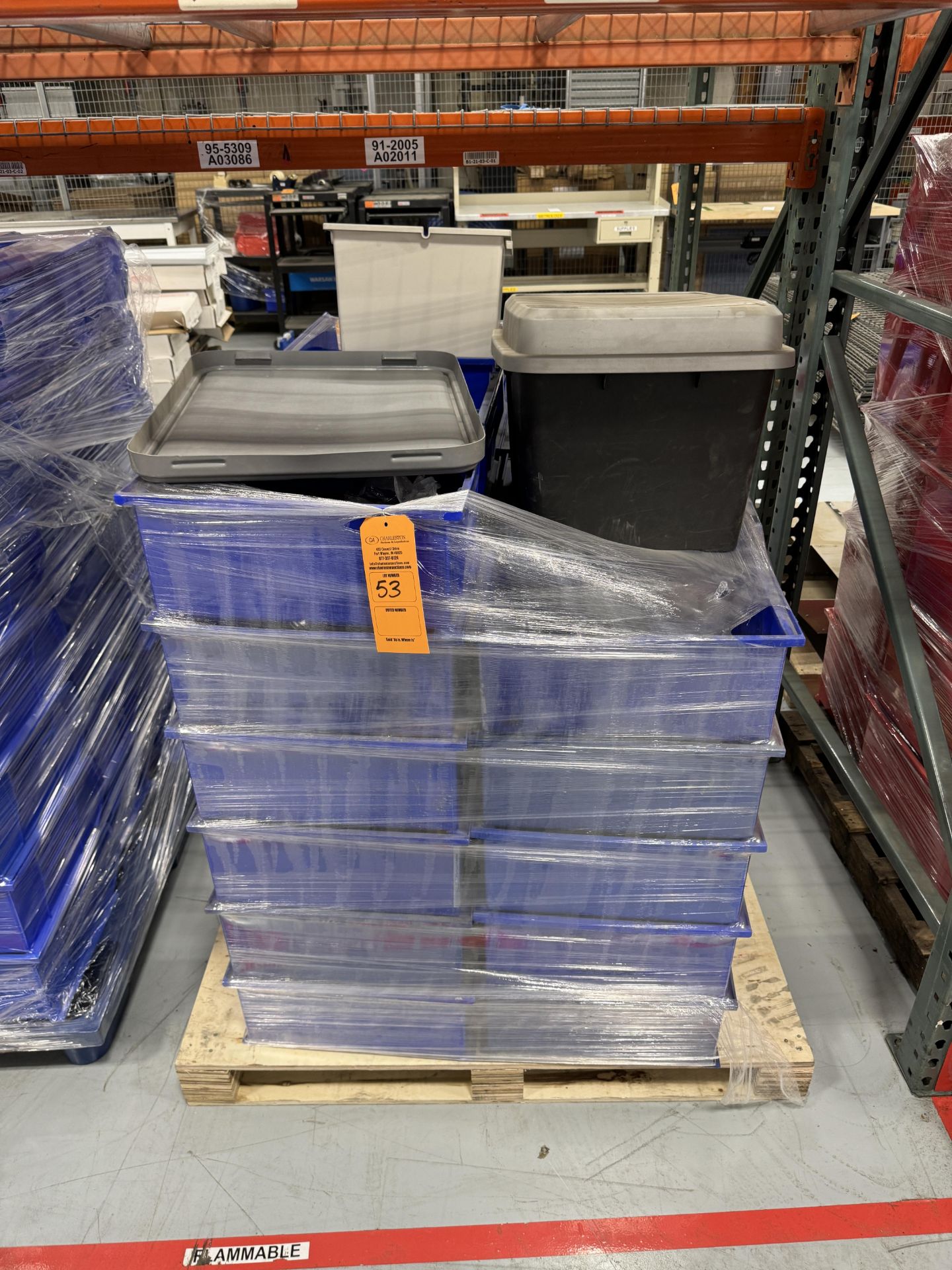 PALLET OF PLASTIC BINS