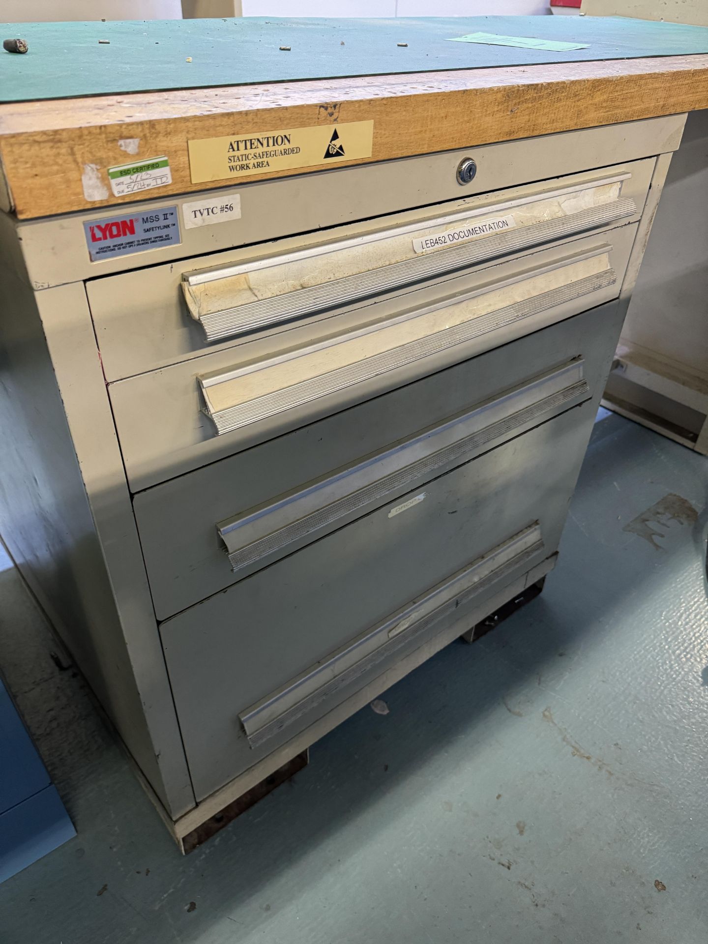 WOODTOP WORK STATION WITH LYON 4-DRAWER PARTS CABINET - Image 3 of 3