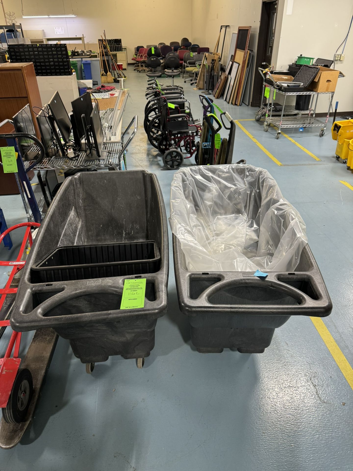 (2) ROLL AROUND RUBBERMAID CARTS