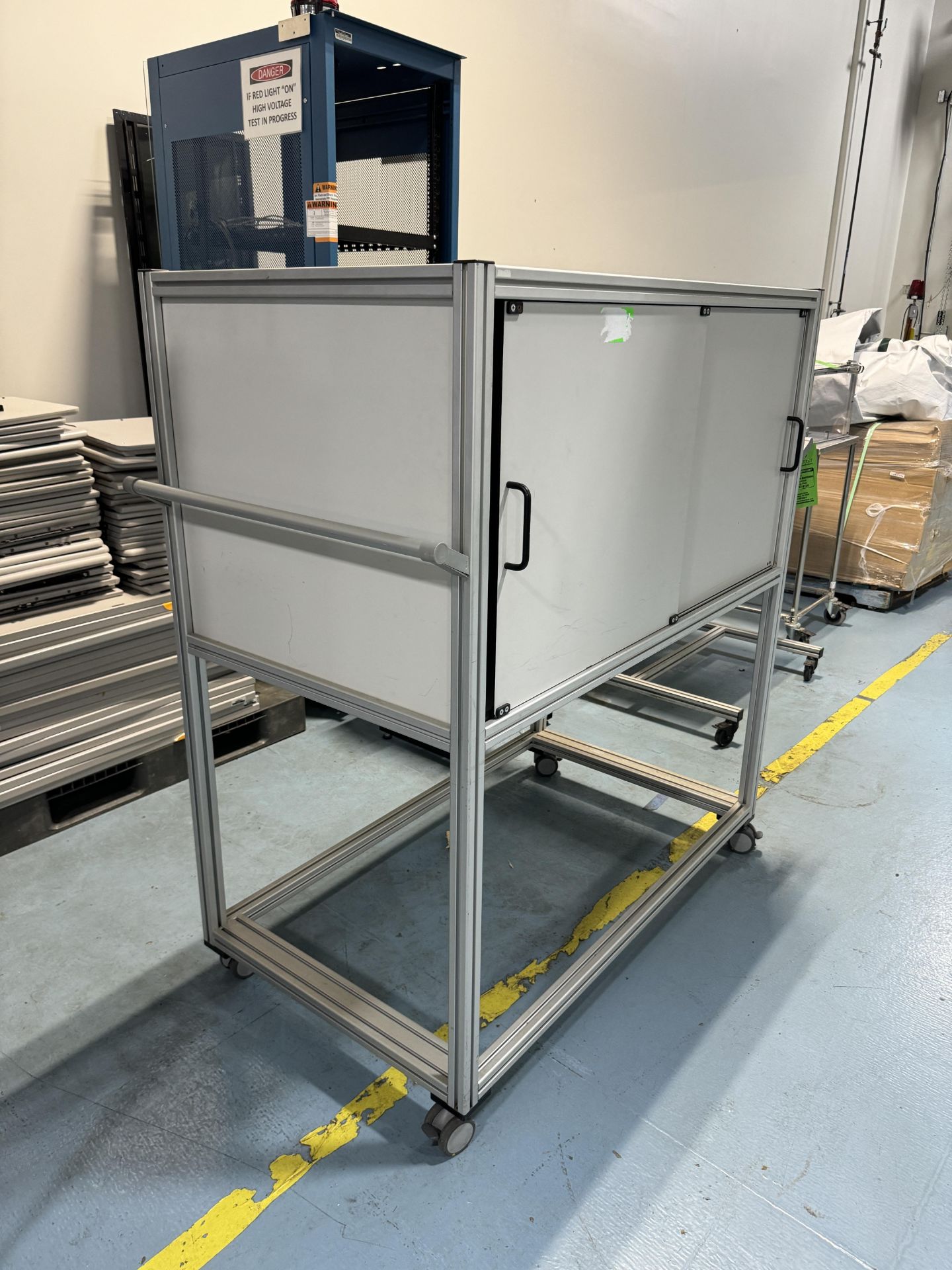 80/20 CART WITH SLIDING DOOR ENCLOSURE - Image 2 of 3