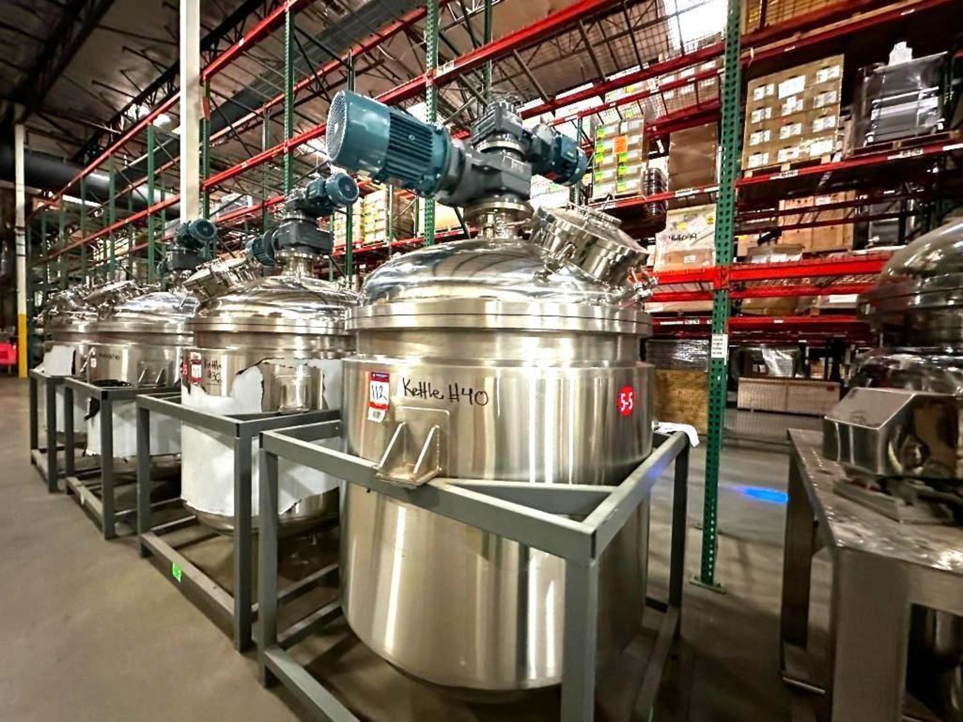 NEW - 1500 Liter SS Fully Jacketed Vacuum Dual Motion Mixing Kettle - Image 2 of 8