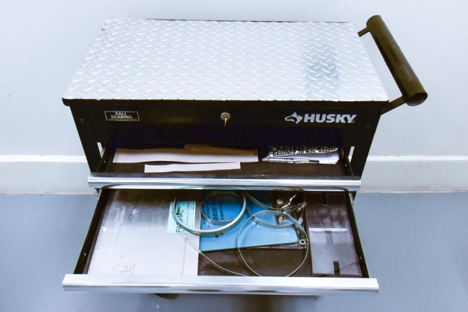 Husky toolbox - Image 2 of 3