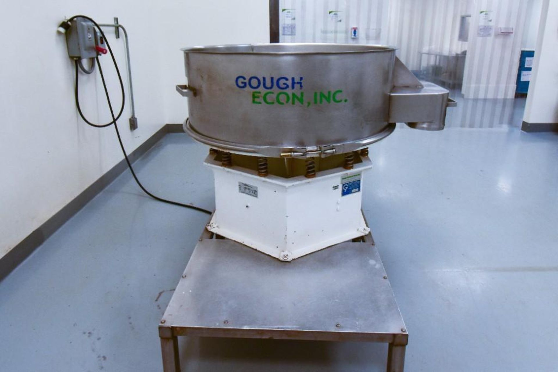 Gough ECON Vibrecon Separator - Image 5 of 8