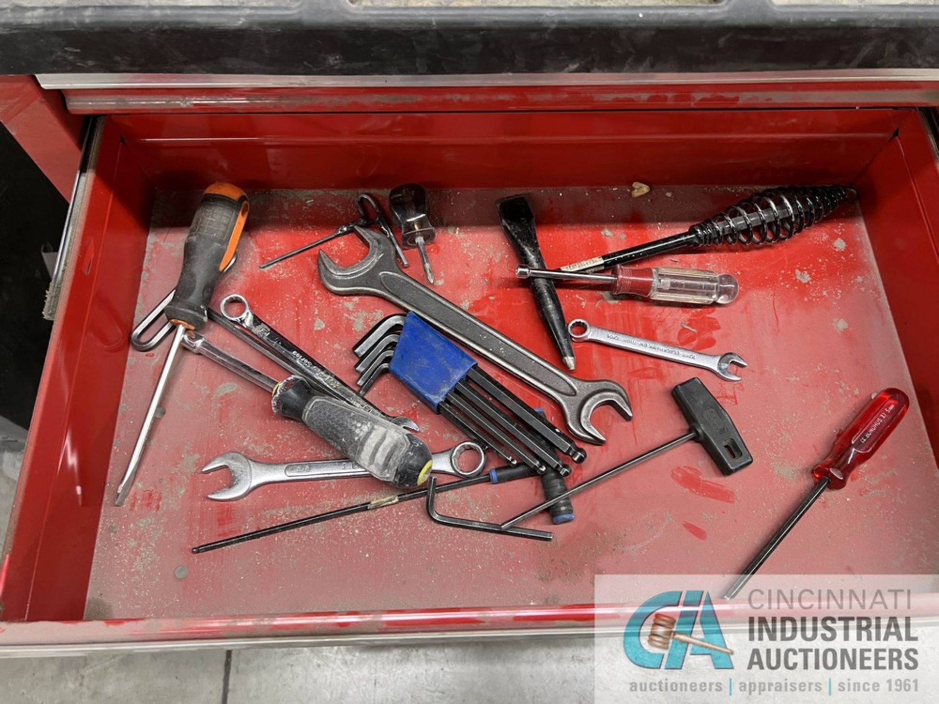 PORTABLE TOOLBOXES WITH MISCELLANEOUS TOOLS - Image 3 of 7