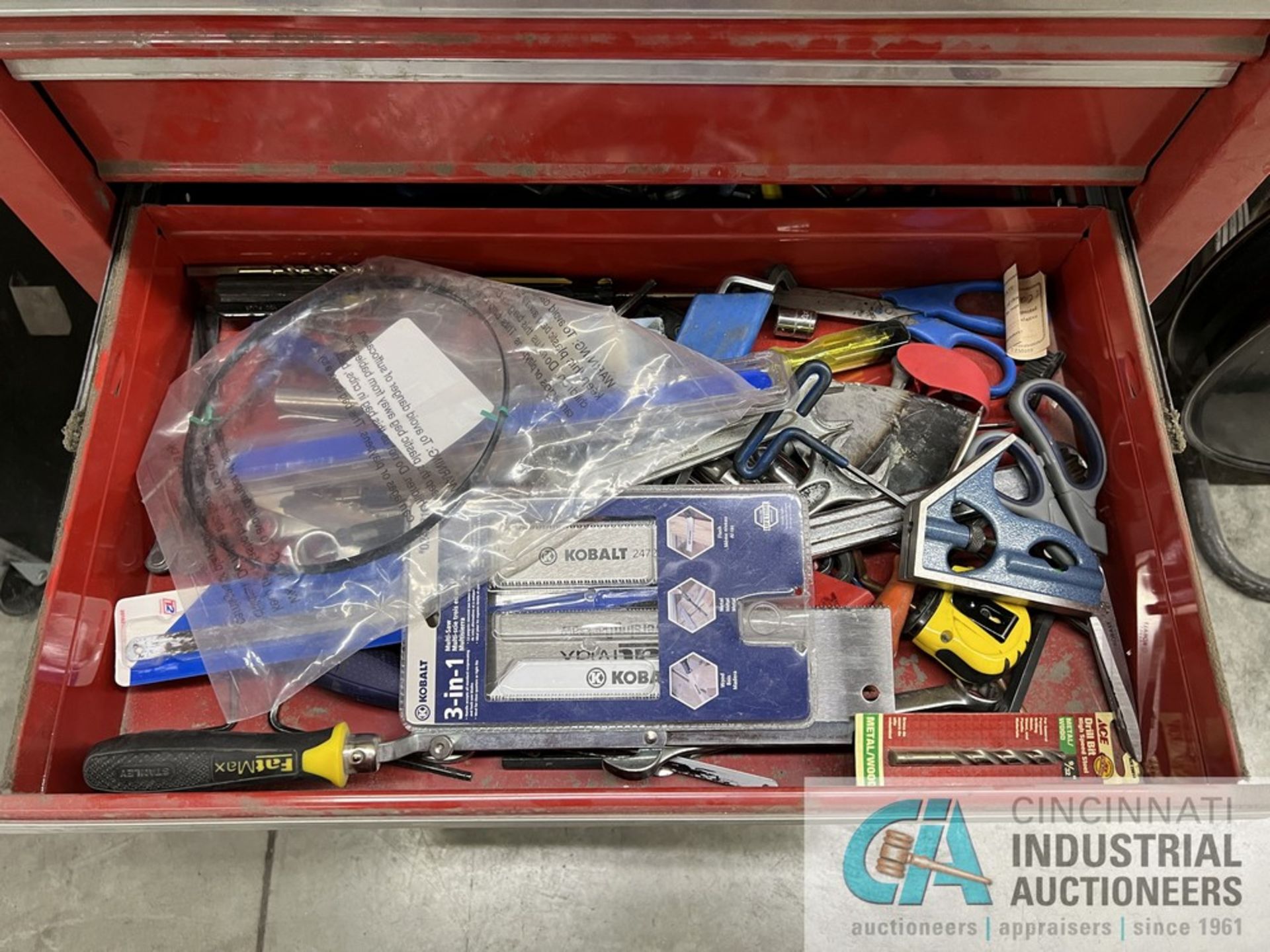 PORTABLE TOOLBOXES WITH MISCELLANEOUS TOOLS - Image 4 of 7