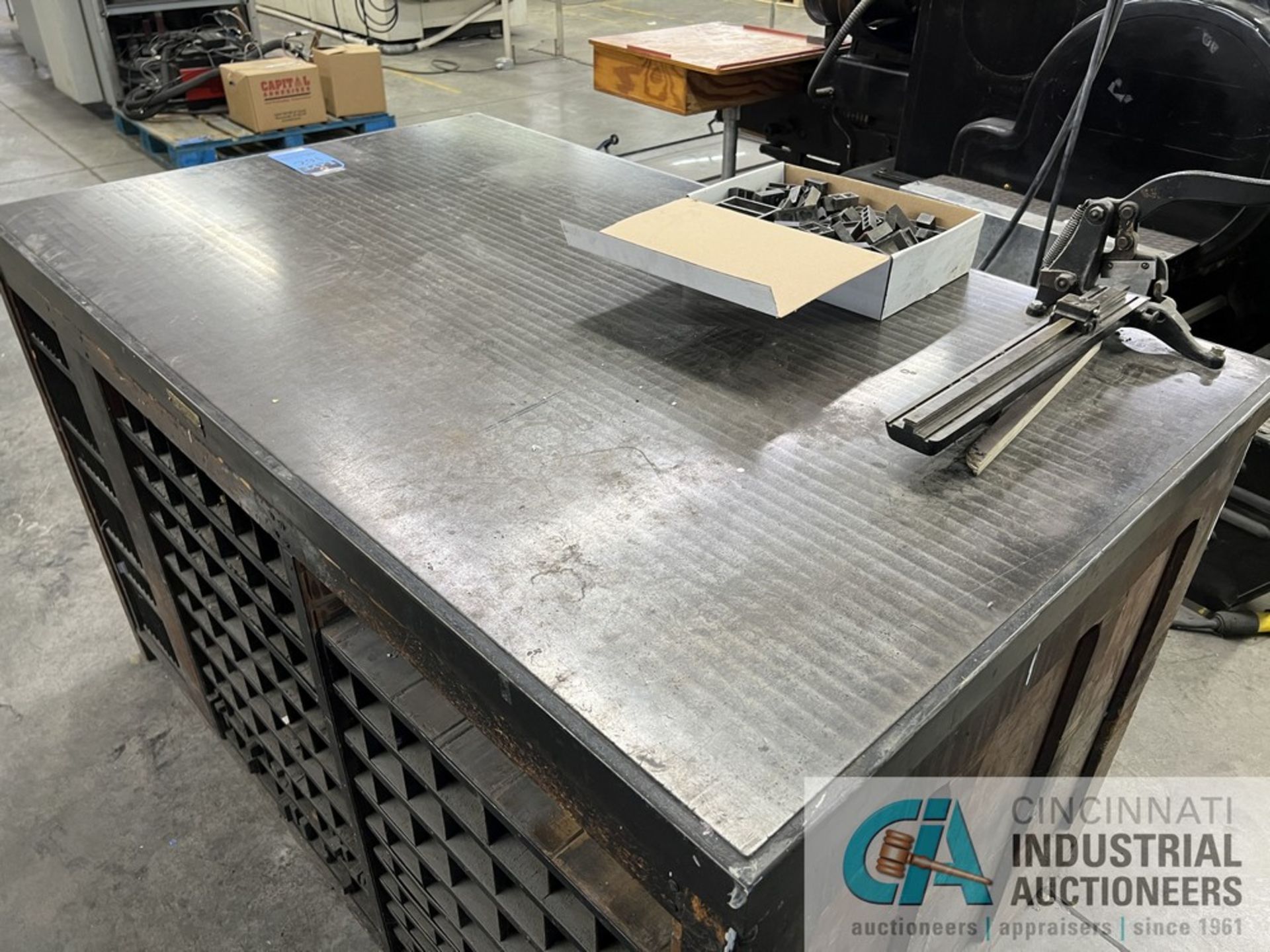 65" X 39" THE CHALLENGE MACHINERY CO. STEEL TOP LAYOUT TABLE - Image 5 of 8