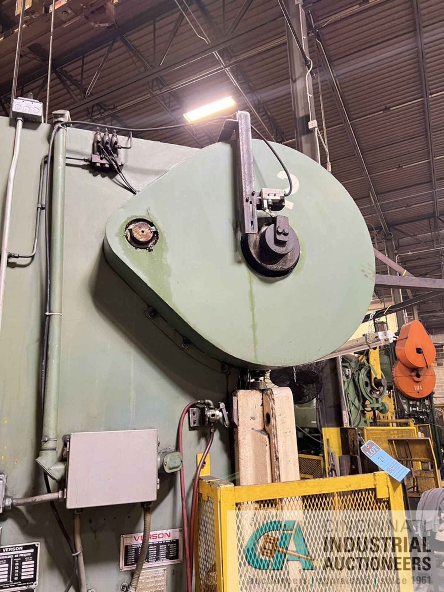 150 TON X 120" VERSON MODEL B-78-150 MECHANICAL PRESS BRAKE WITH REMOVEABLE FLANGES TO BED AND - Image 13 of 18