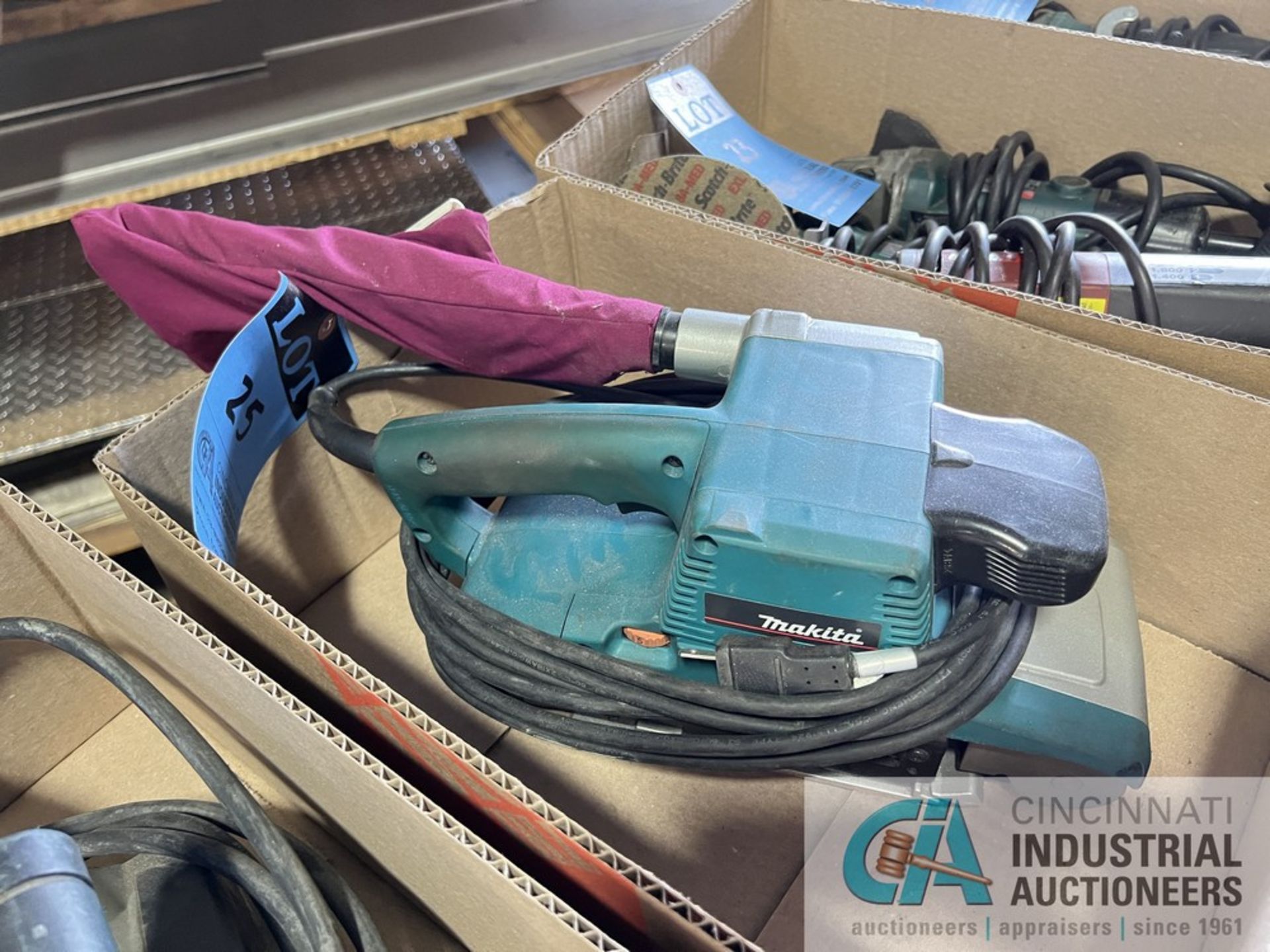 4" MAKITA BELT SANDER