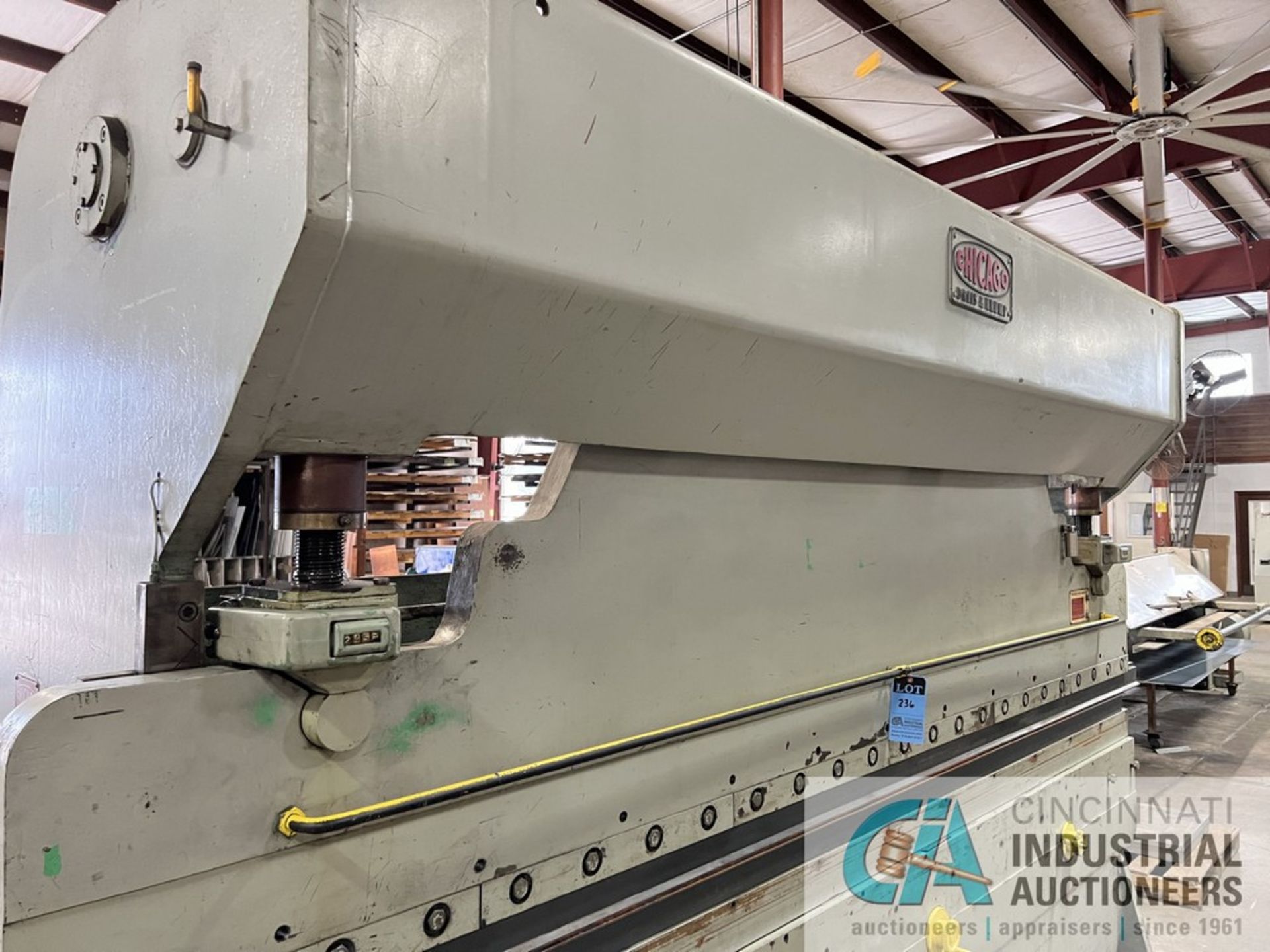 60 TON X 12' CHICAGO MODEL 1012L MECHANICAL BRAKE PRESS; S/N L11136, 14 GA. - Image 7 of 9