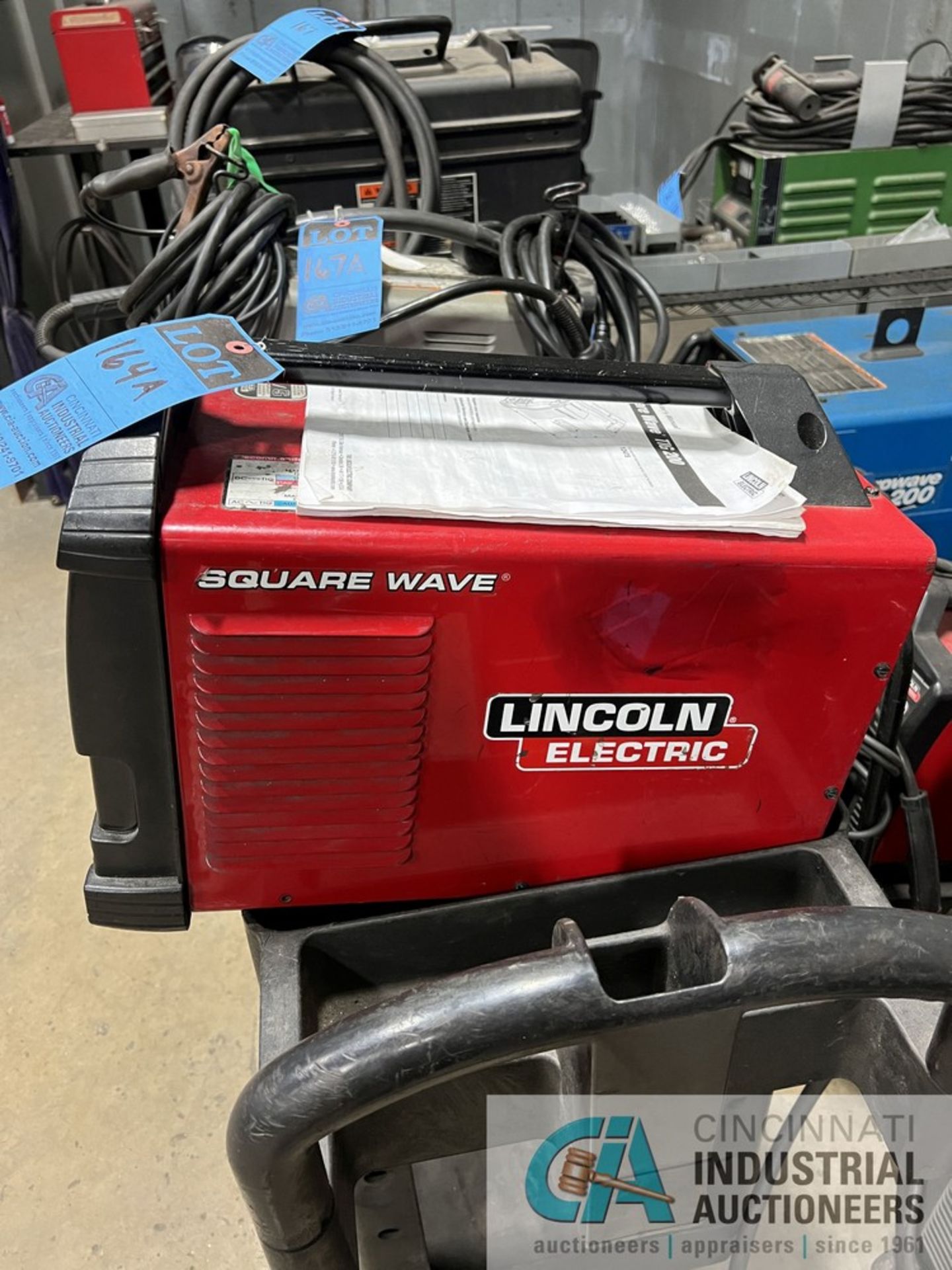 200 AMP LINCOLN TIG 200 SQUARE WAVE WELDER; S/N M316040957L - Bild 2 aus 4