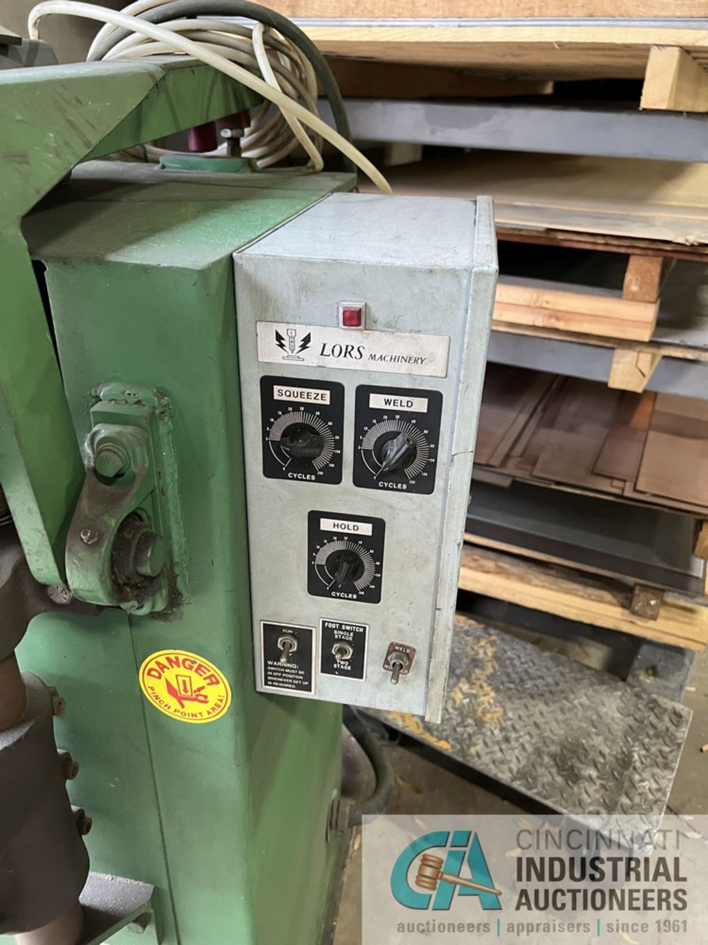 40 KVA LORS MODEL 140AR SPOT WELDER; S/N 595-5953, 30" THROAT - Bild 3 aus 5