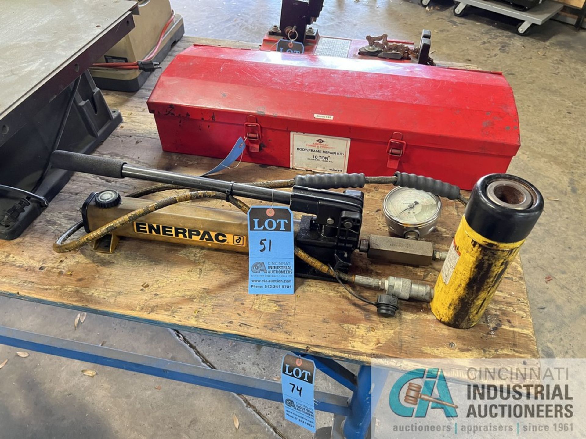 25 TON ENERPAC HYDRAULIC JACK WITH ENERPAC HYDRAULIC HAND PUMP