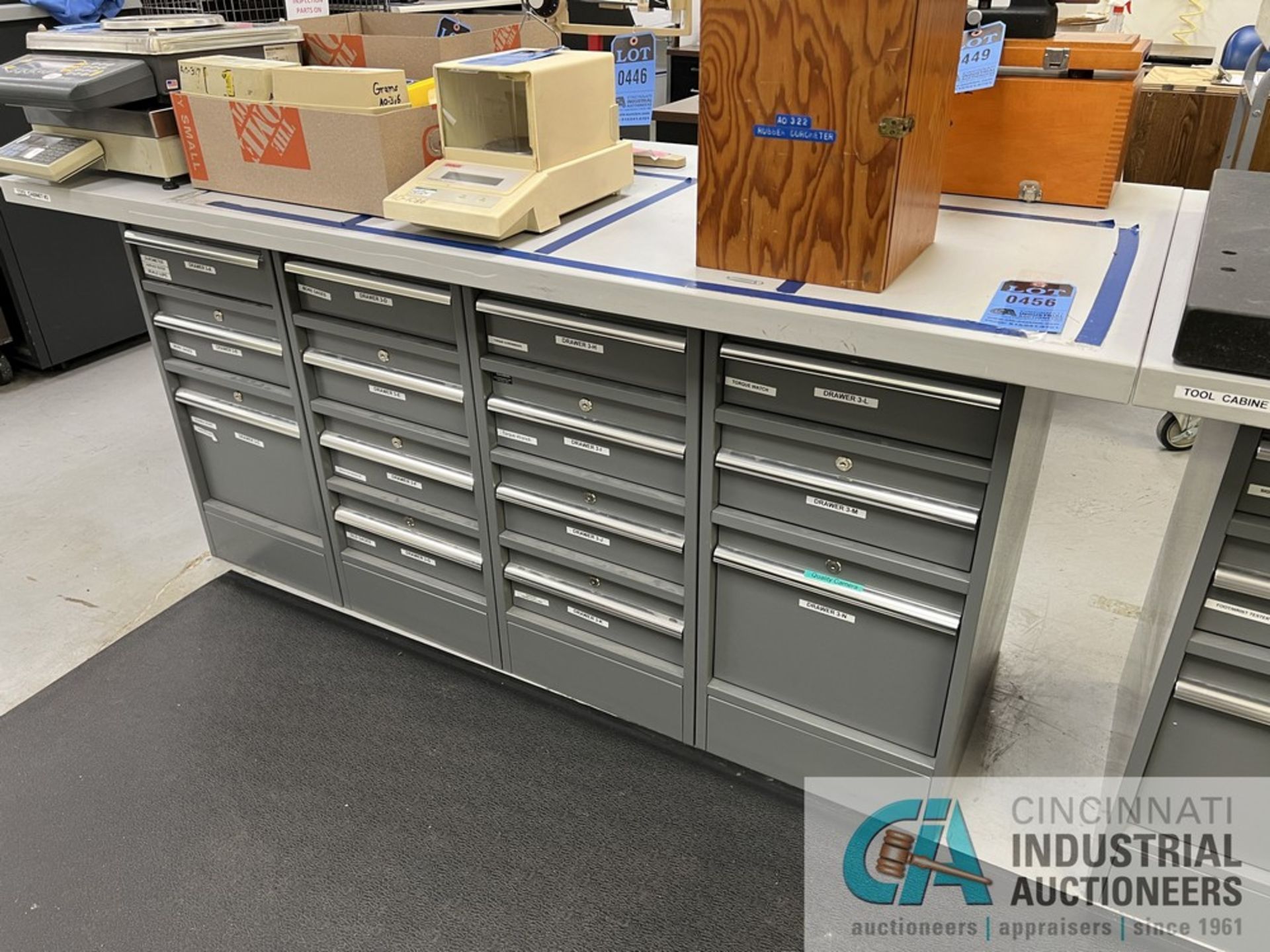 GLOBAL 14-DRAWER STEEL FRAME WORK BENCH (INSP)